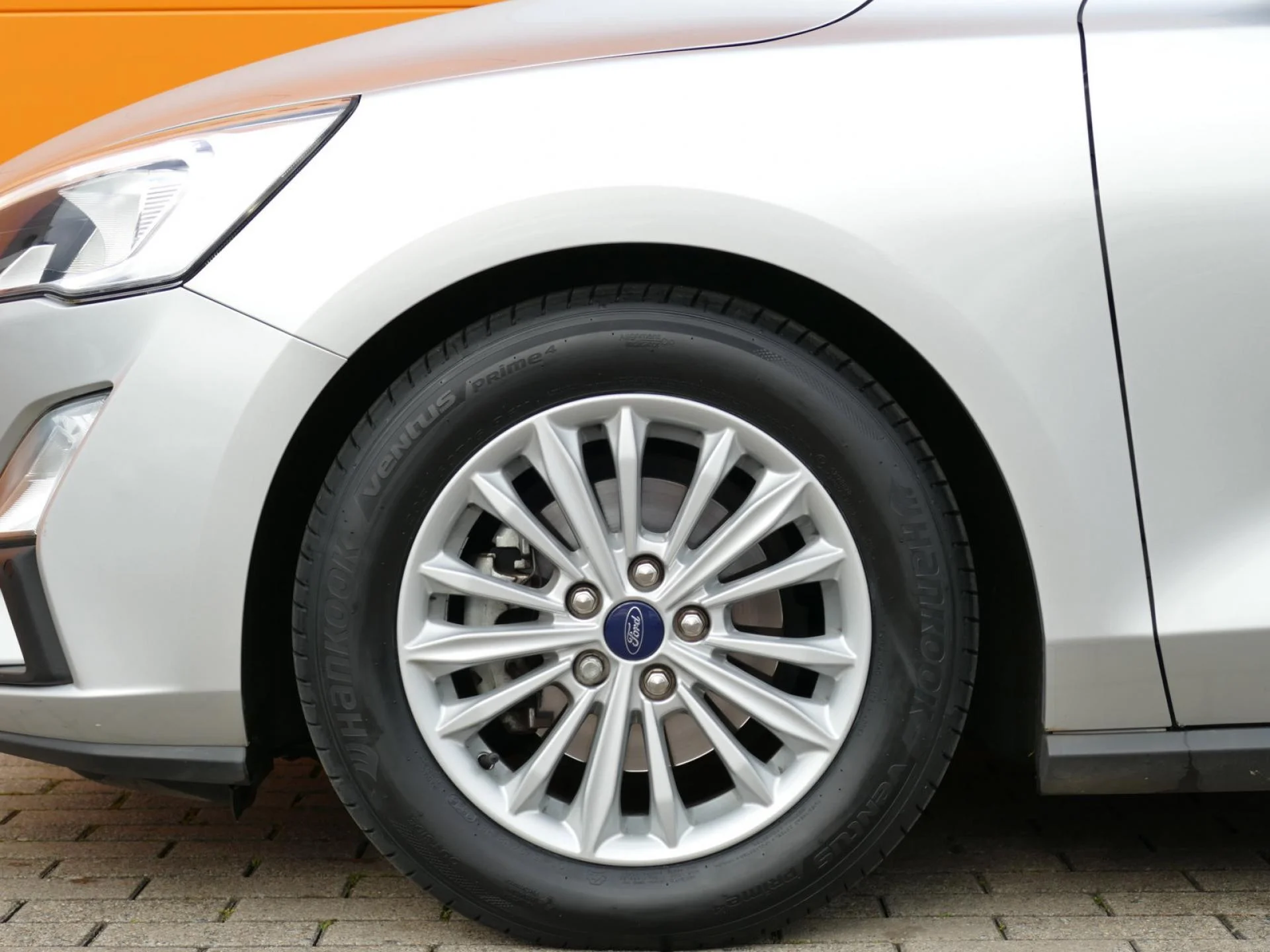 FORD FOCUS - Miniature 32 sur 33 - Cliquer pour voir cette photo