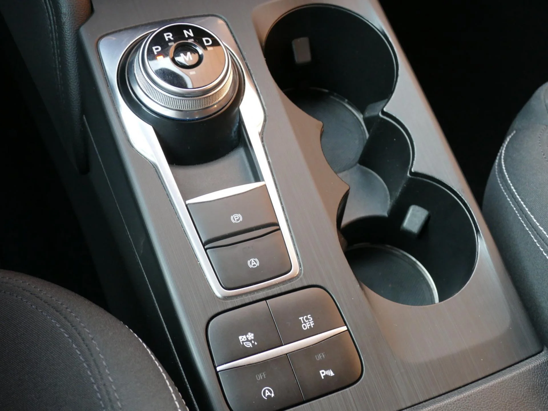 FORD FOCUS - Miniature 17 sur 33 - Cliquer pour voir cette photo