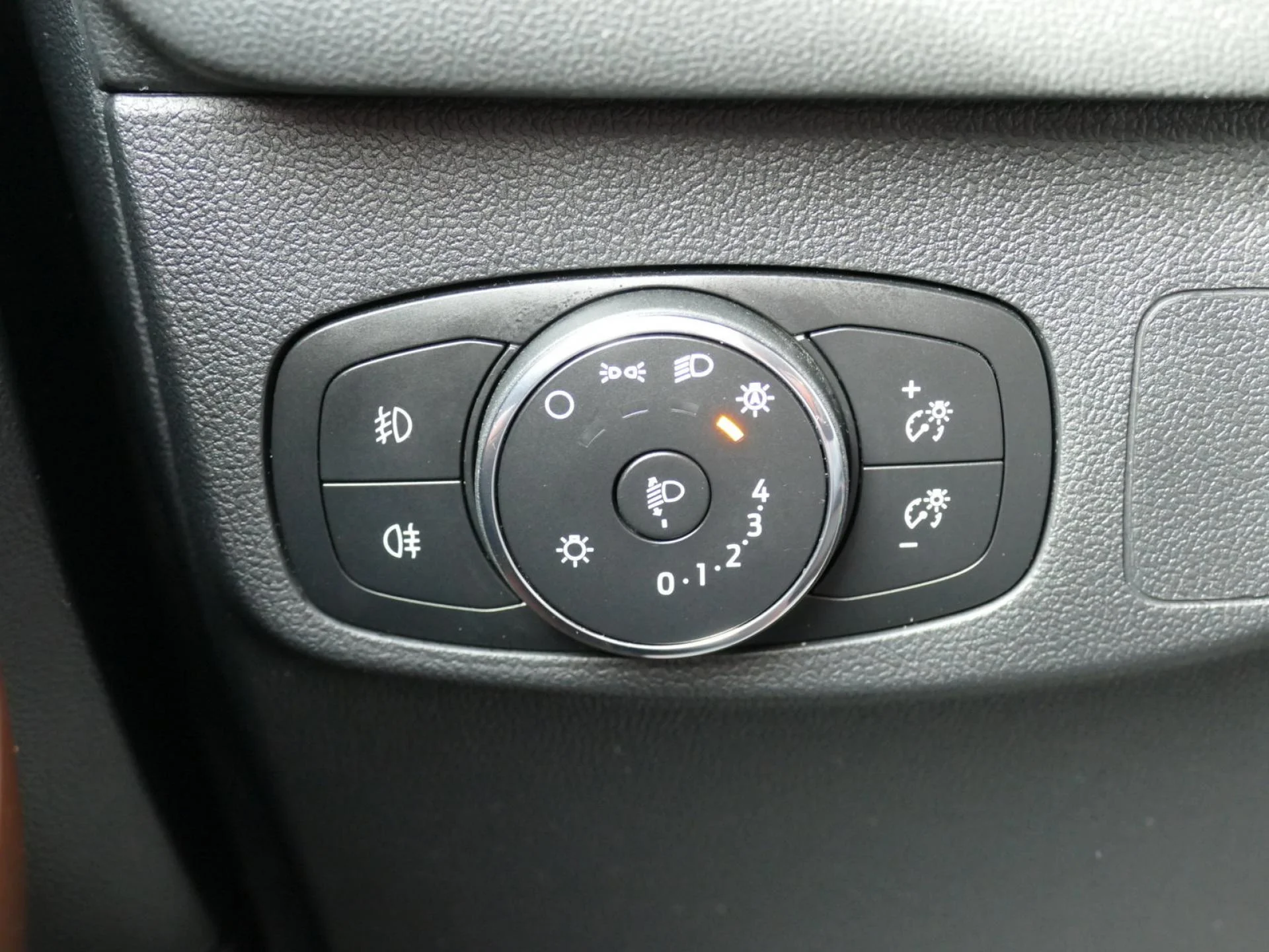 FORD FOCUS - Miniature 19 sur 36 - Cliquer pour voir cette photo