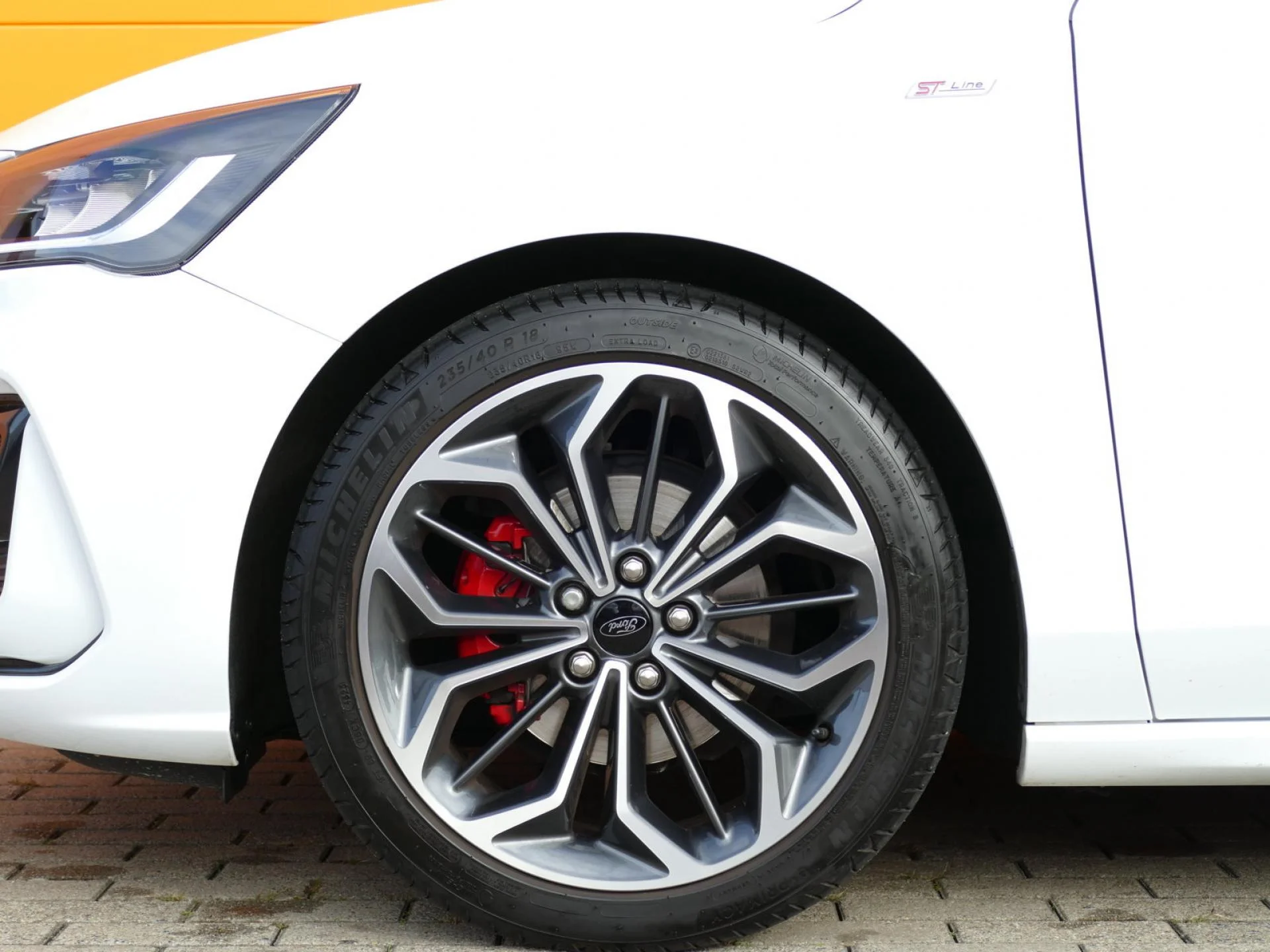 FORD FOCUS - Miniature 35 sur 36 - Cliquer pour voir cette photo