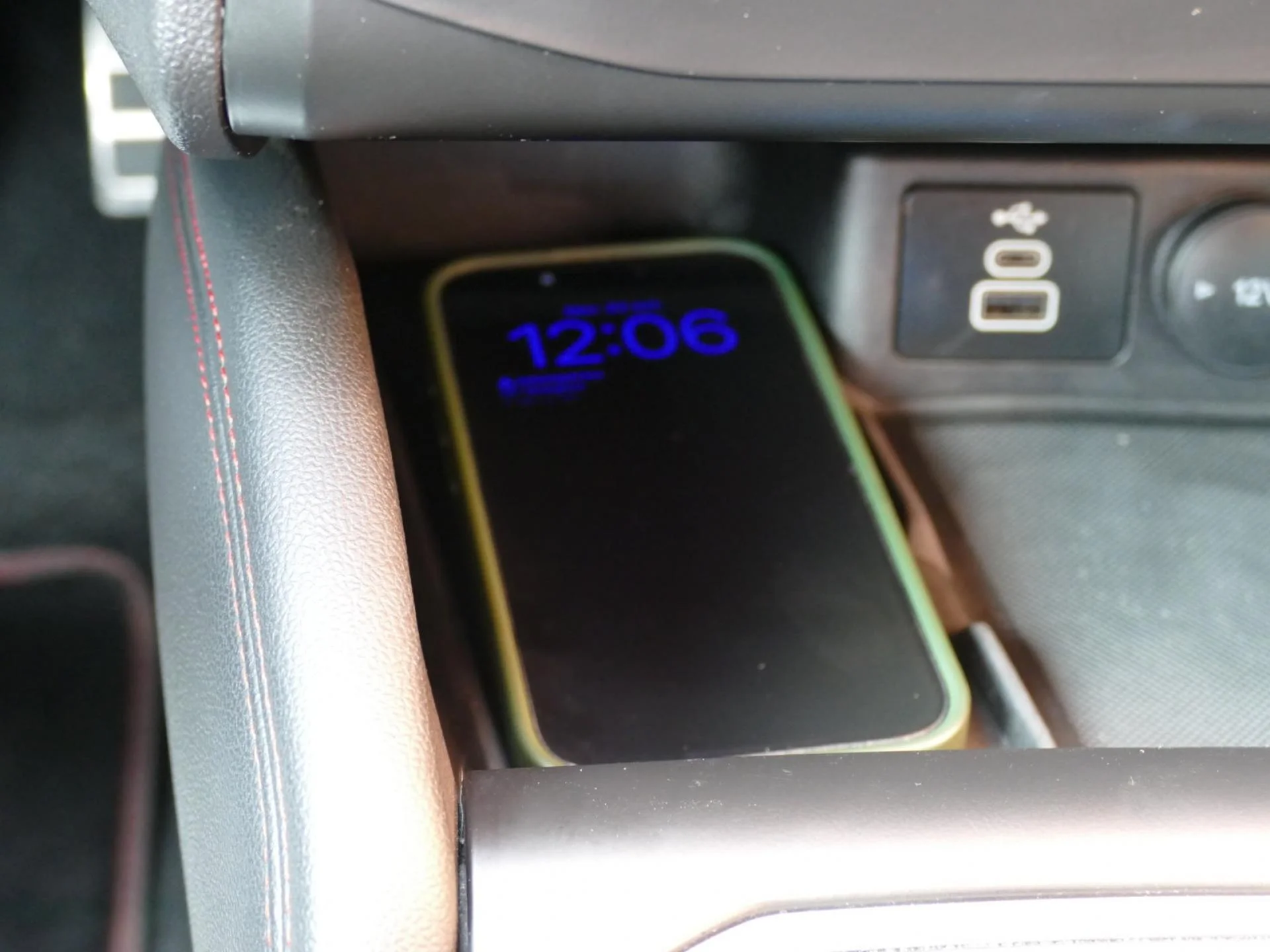 FORD FOCUS - Miniature 20 sur 36 - Cliquer pour voir cette photo