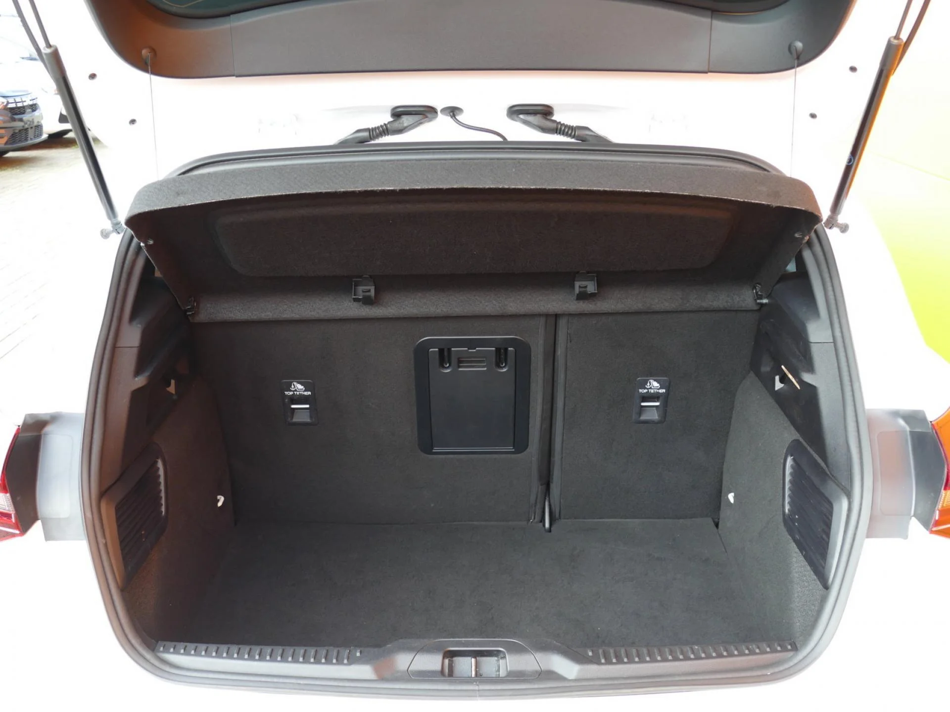 FORD FOCUS - Miniature 8 sur 36 - Cliquer pour voir cette photo