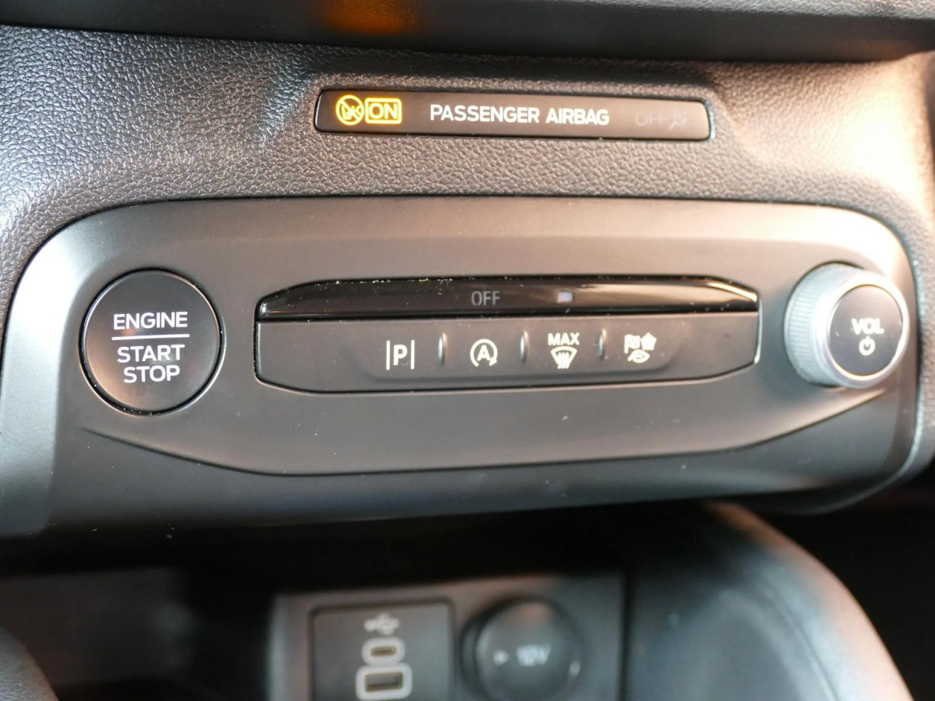 FORD FOCUS - Miniature 17 sur 36 - Cliquer pour voir cette photo