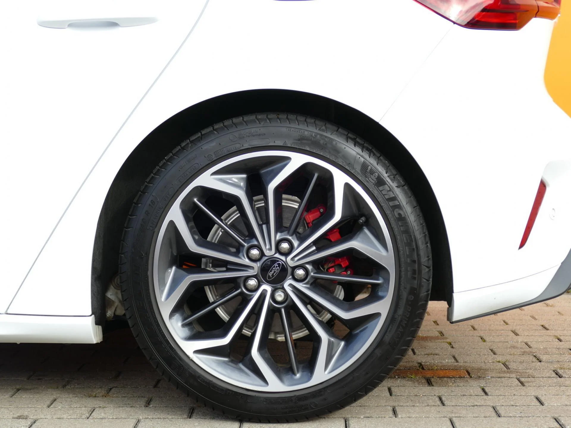 FORD FOCUS - Miniature 36 sur 36 - Cliquer pour voir cette photo