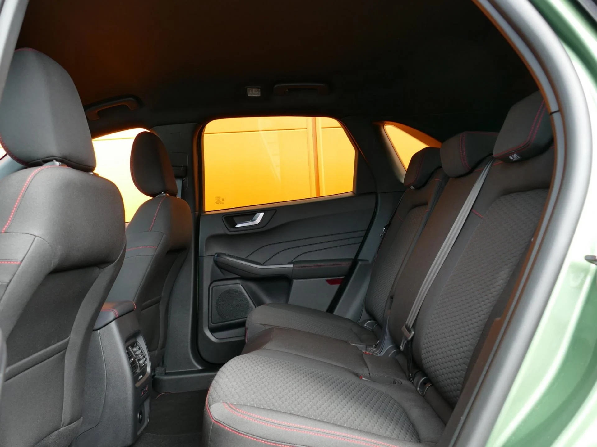 FORD KUGA - Miniature 7 sur 37 - Cliquer pour voir cette photo