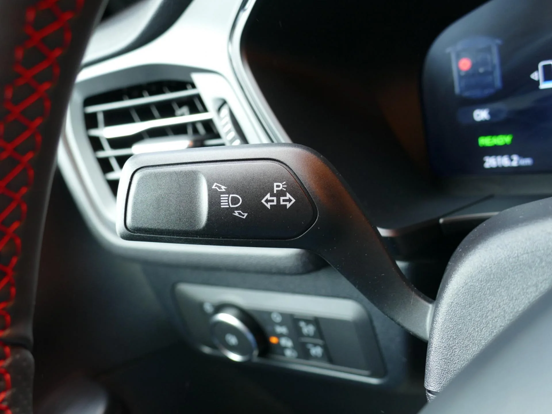 FORD KUGA - Miniature 28 sur 37 - Cliquer pour voir cette photo