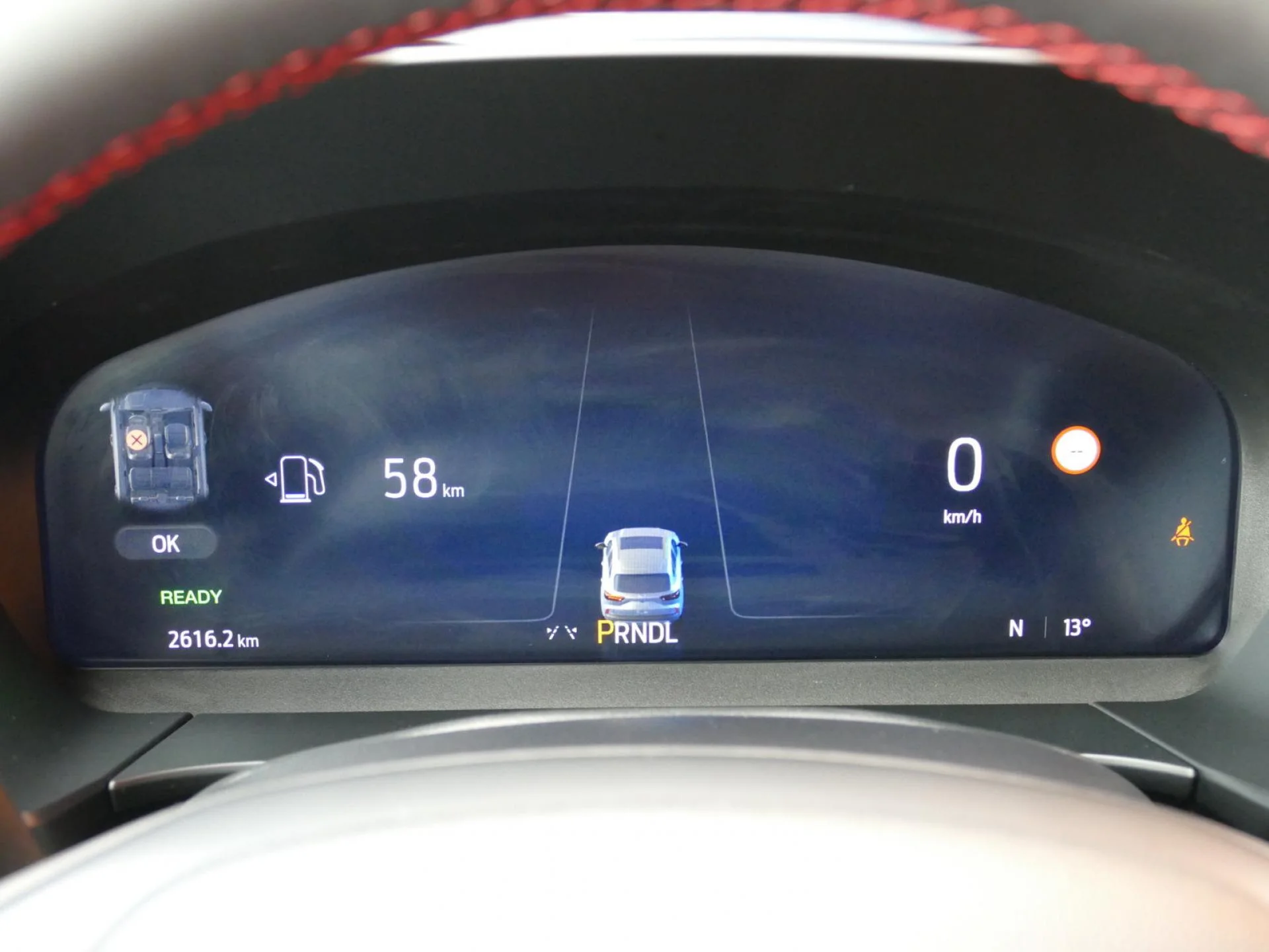 FORD KUGA - Miniature 17 sur 37 - Cliquer pour voir cette photo