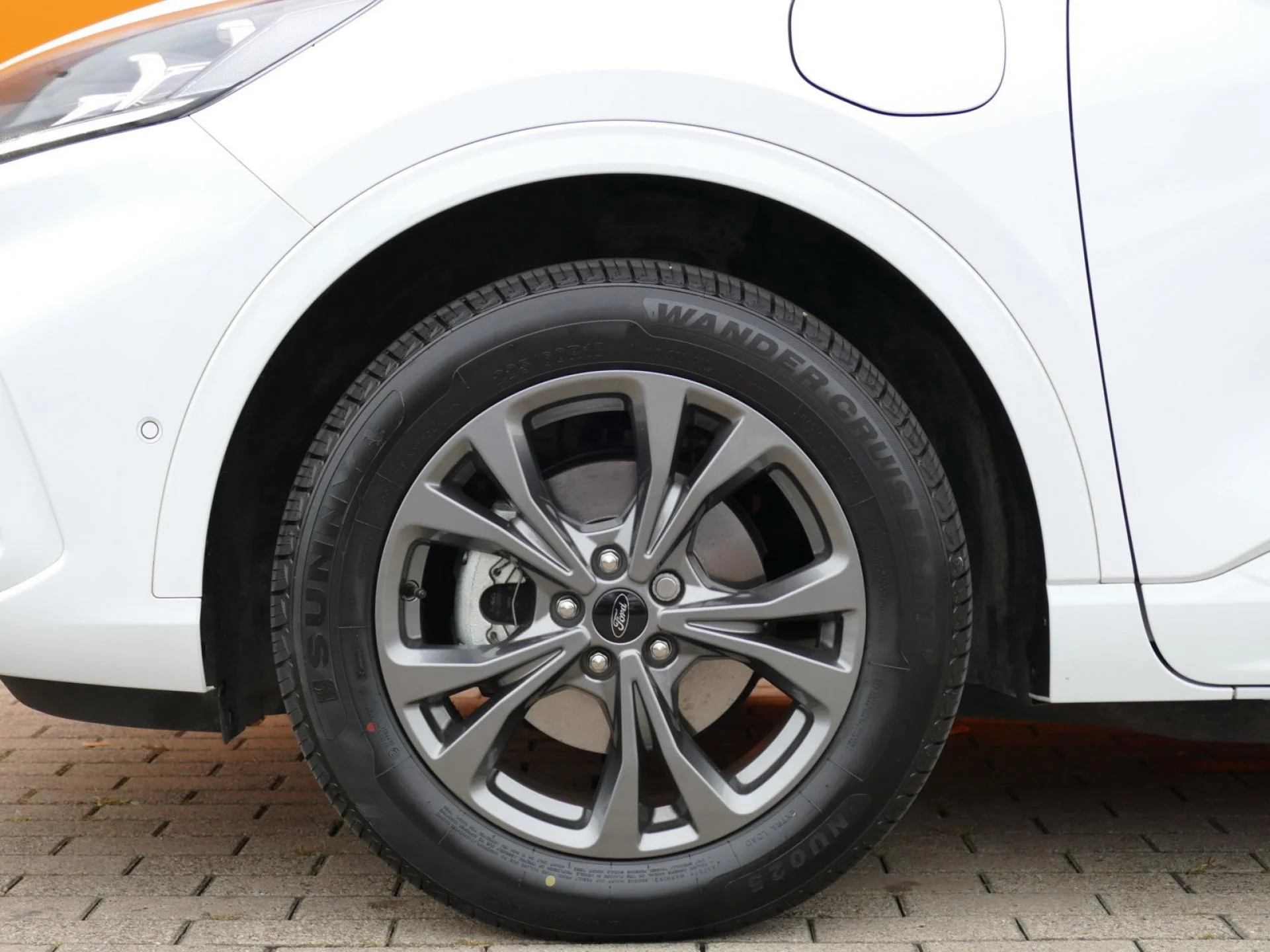 FORD KUGA - Miniature 37 sur 40 - Cliquer pour voir cette photo