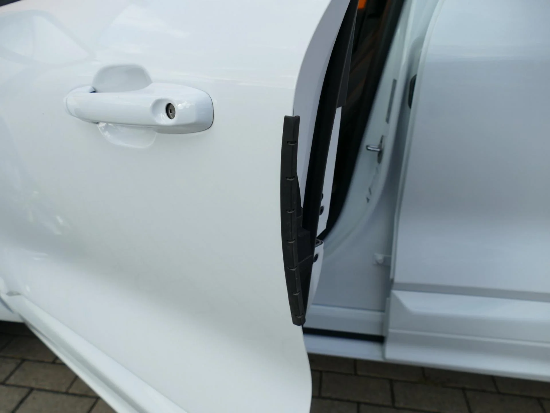 FORD KUGA - Miniature 32 sur 40 - Cliquer pour voir cette photo