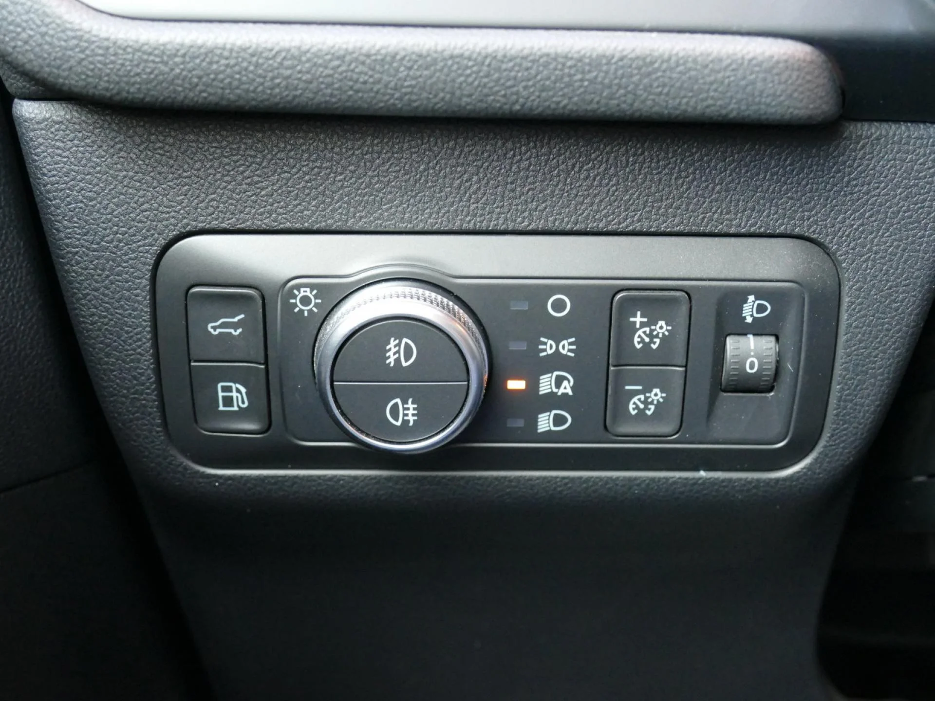 FORD KUGA - Miniature 20 sur 40 - Cliquer pour voir cette photo