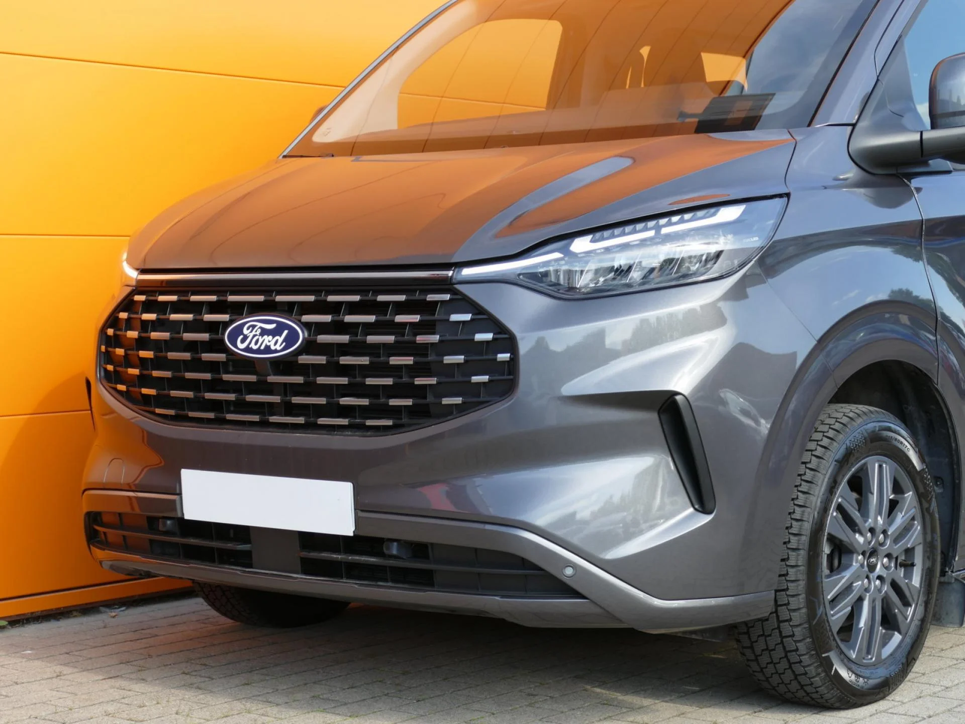 FORD TOURNEO CUSTOM - Miniature 34 sur 38 - Cliquer pour voir cette photo