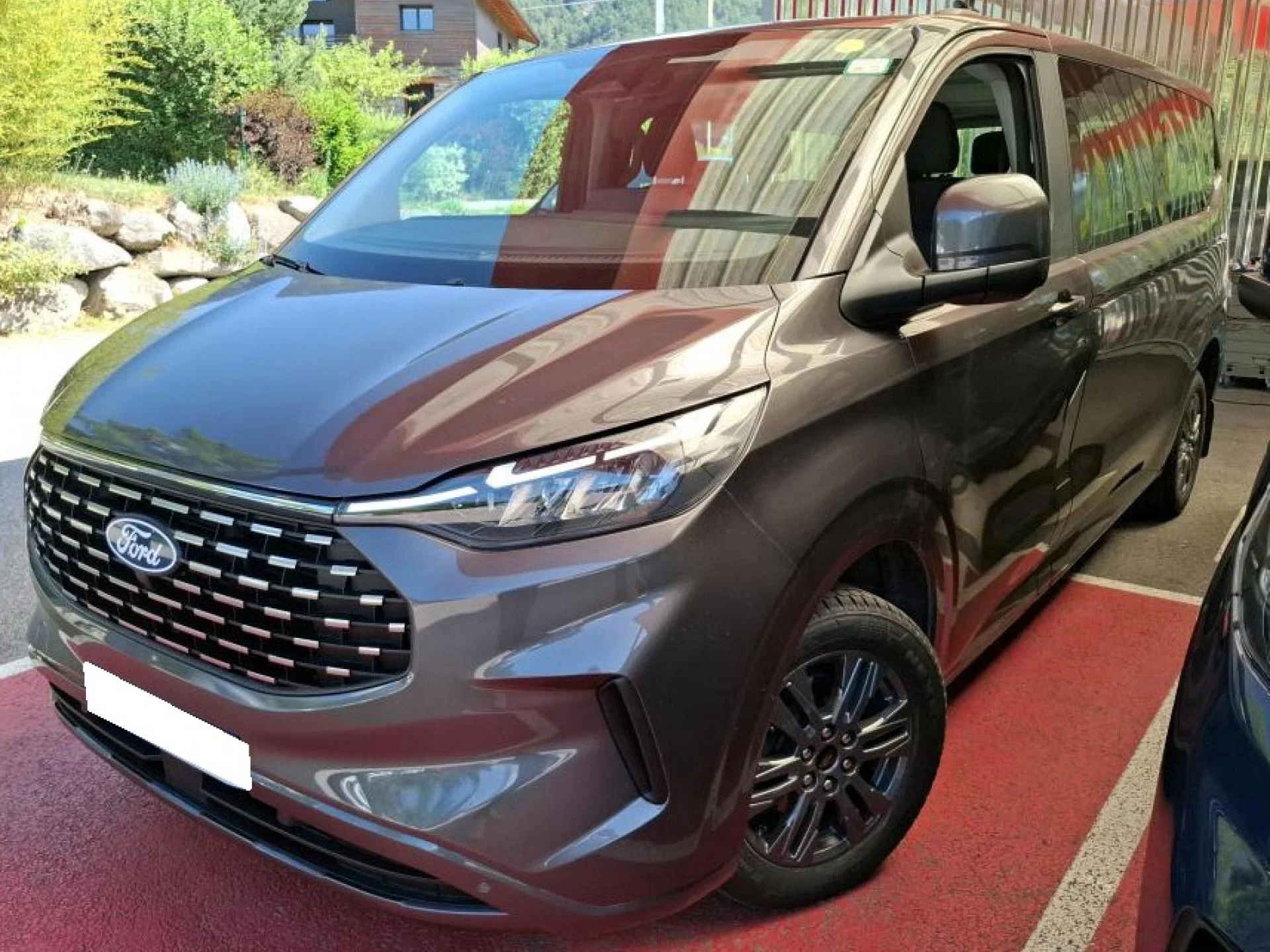 FORD TOURNEO - Miniature 2 sur 3 - Cliquer pour voir cette photo