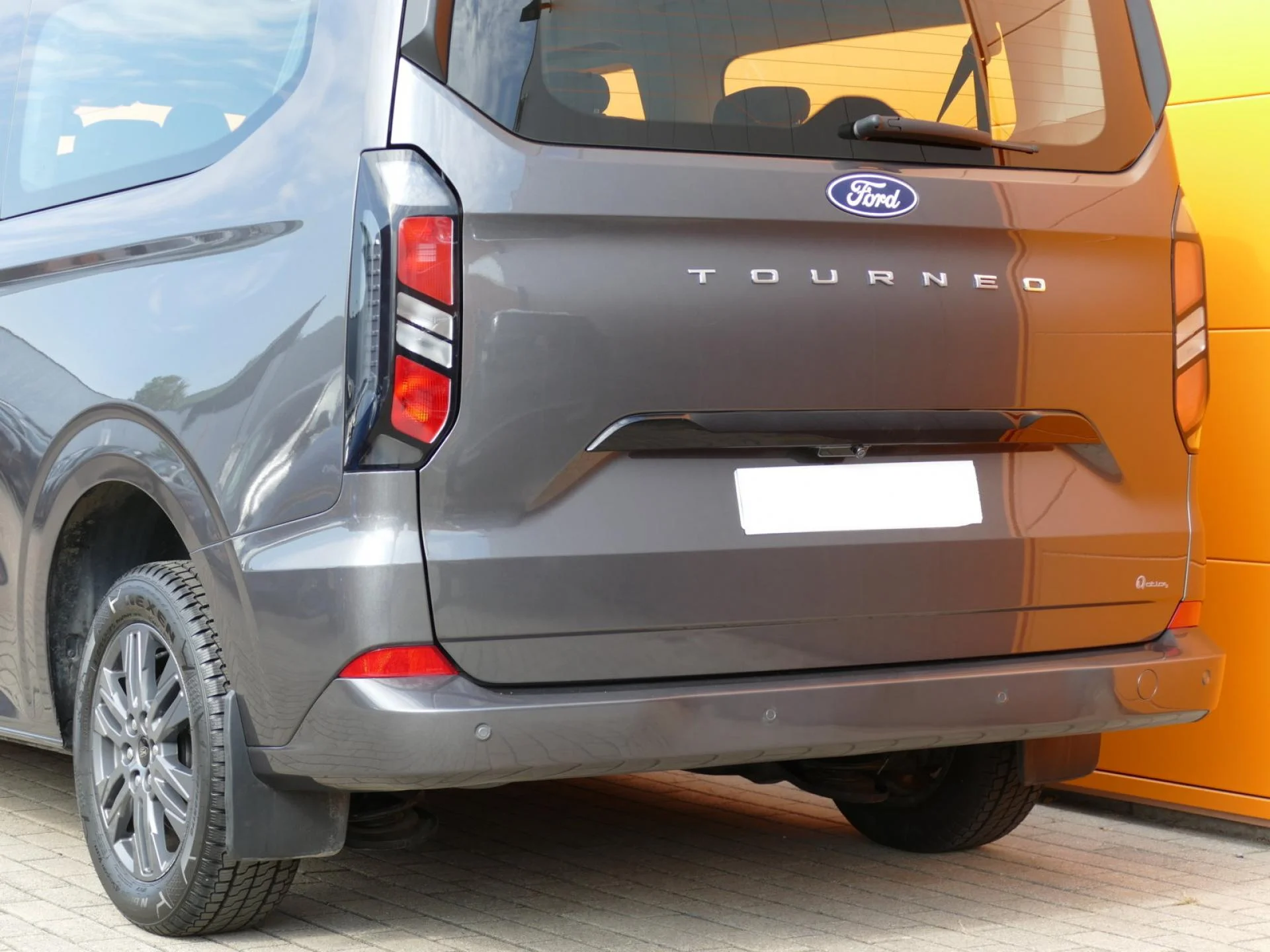 FORD TOURNEO - Miniature 36 sur 38 - Cliquer pour voir cette photo