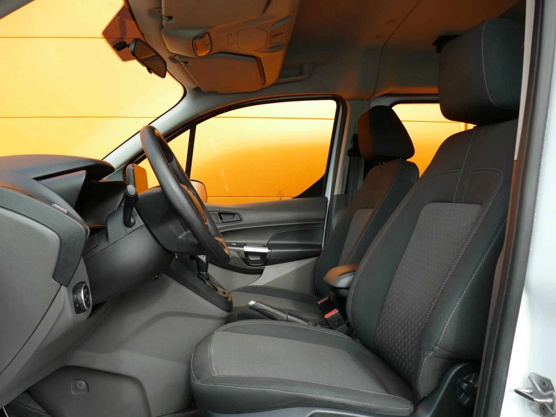 FORD TRANSIT CONNECT/TOURNEO CONNECT - Miniature 6 sur 32 - Cliquer pour voir cette photo