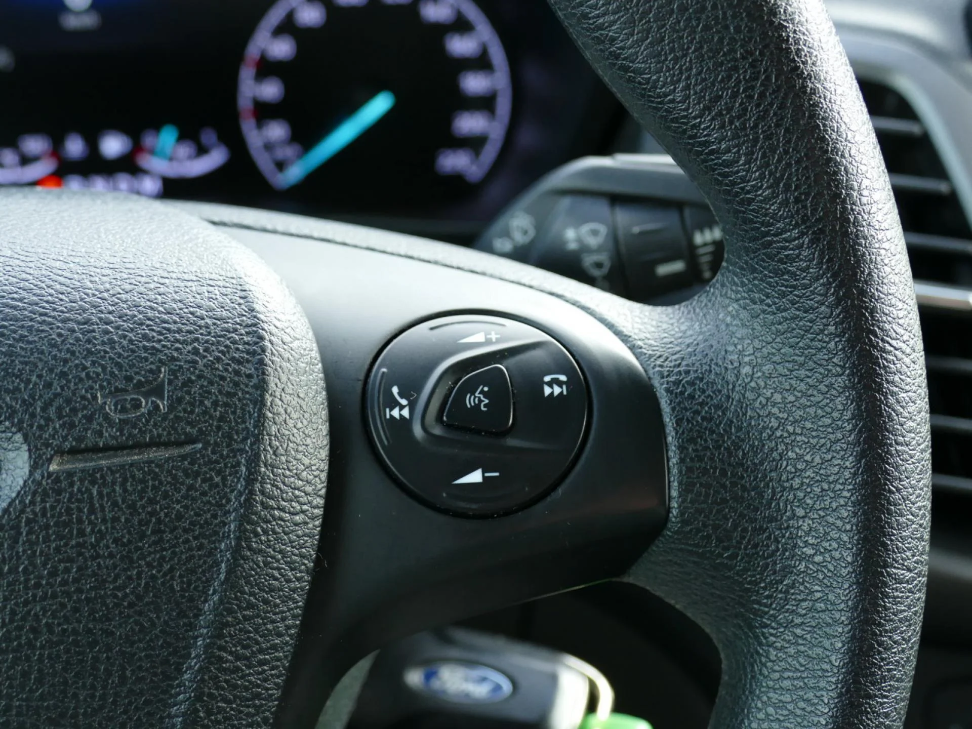 FORD TRANSIT CONNECT/TOURNEO CONNECT - Miniature 15 sur 32 - Cliquer pour voir cette photo