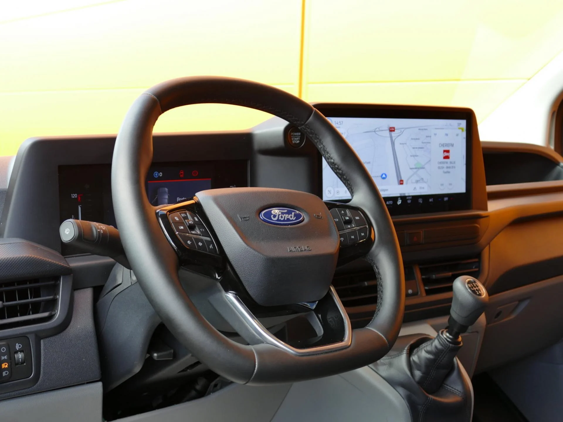 FORD TRANSIT CUSTOM - Miniature 16 sur 36 - Cliquer pour voir cette photo