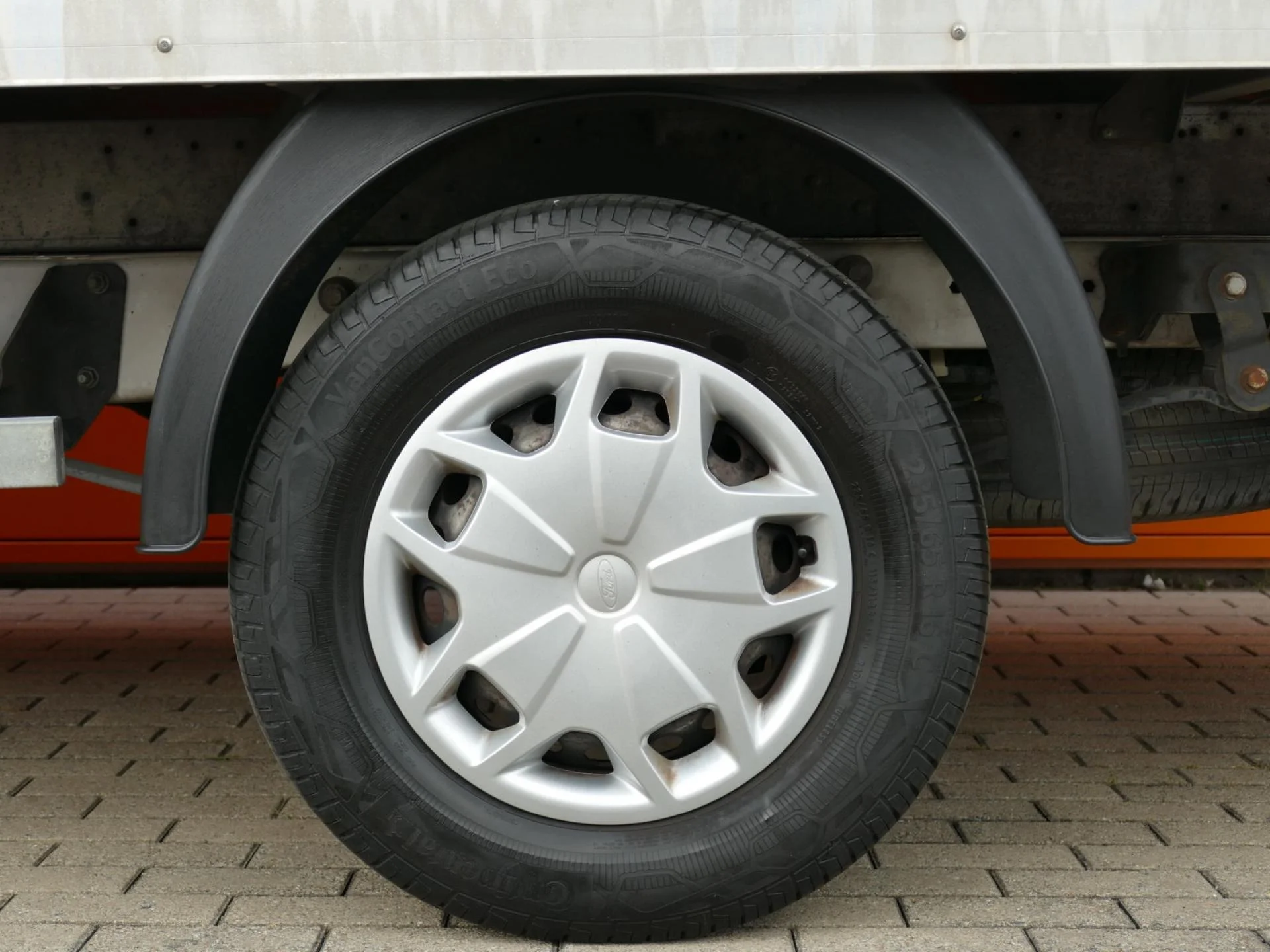 FORD TRANSIT - Miniature 32 sur 32 - Cliquer pour voir cette photo