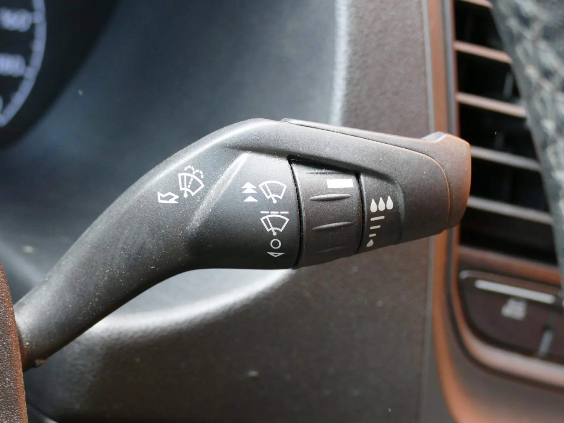 FORD TRANSIT - Miniature 25 sur 32 - Cliquer pour voir cette photo