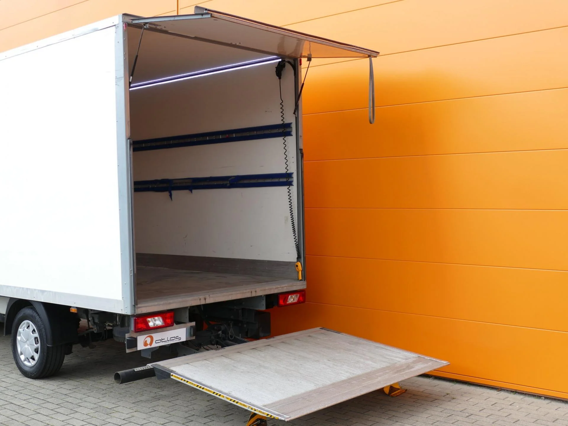 FORD TRANSIT - Miniature 6 sur 32 - Cliquer pour voir cette photo