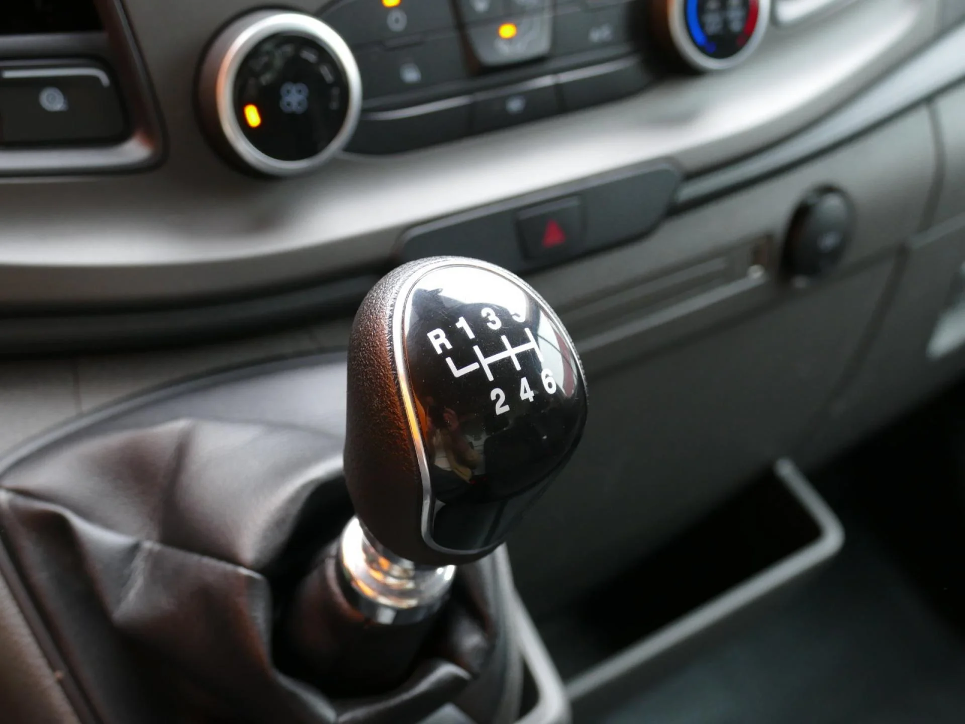 FORD TRANSIT - Miniature 17 sur 32 - Cliquer pour voir cette photo