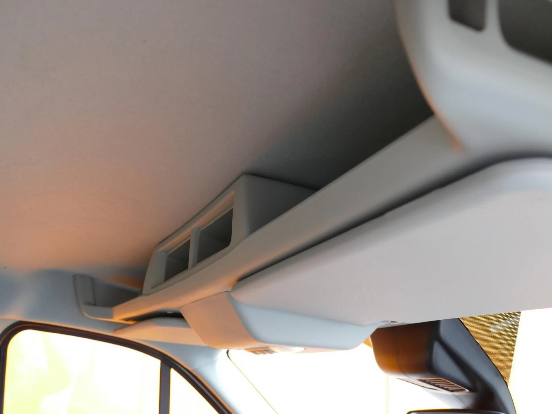 FORD TRANSIT - Miniature 21 sur 32 - Cliquer pour voir cette photo