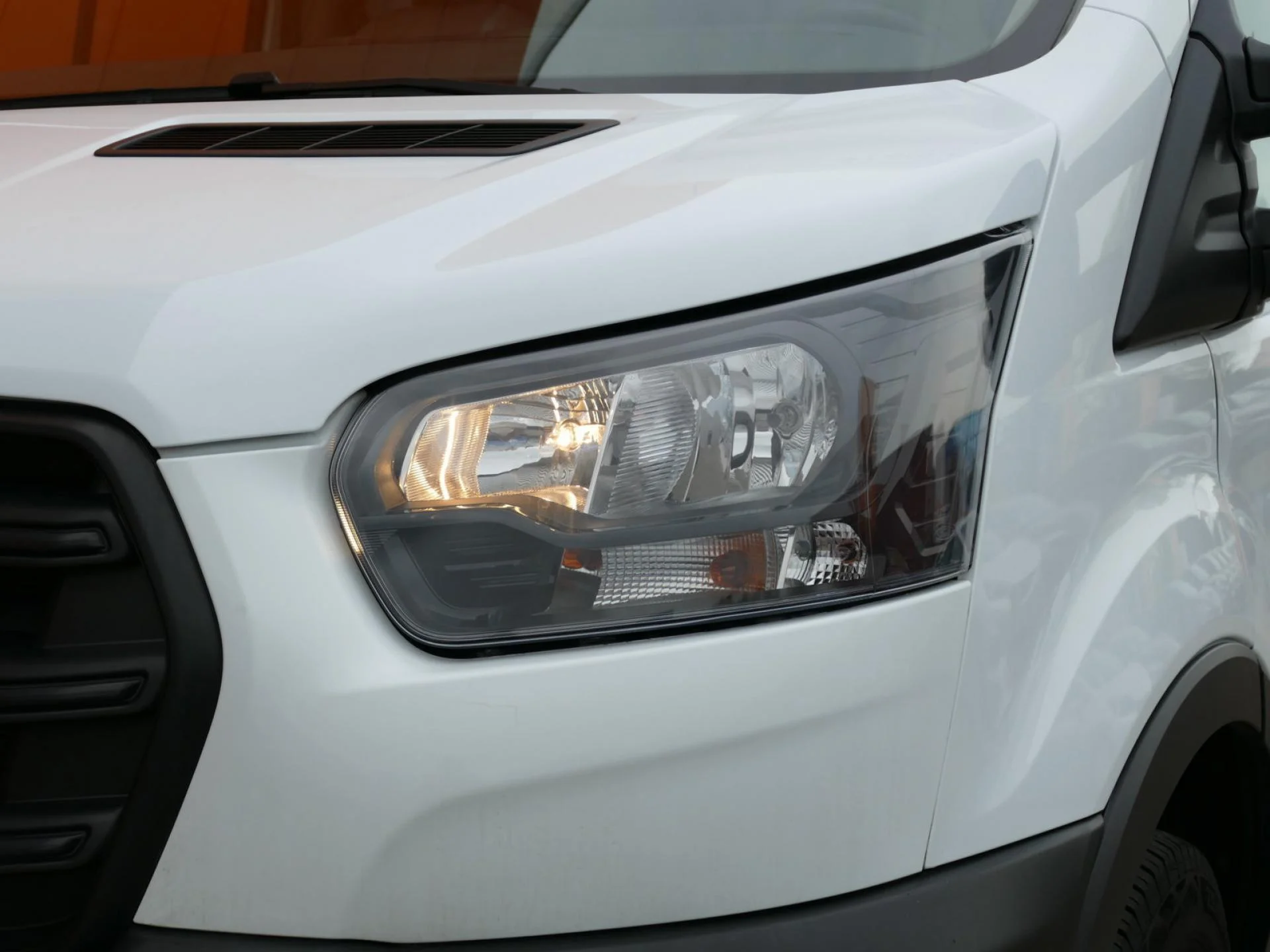 FORD TRANSIT - Miniature 29 sur 32 - Cliquer pour voir cette photo