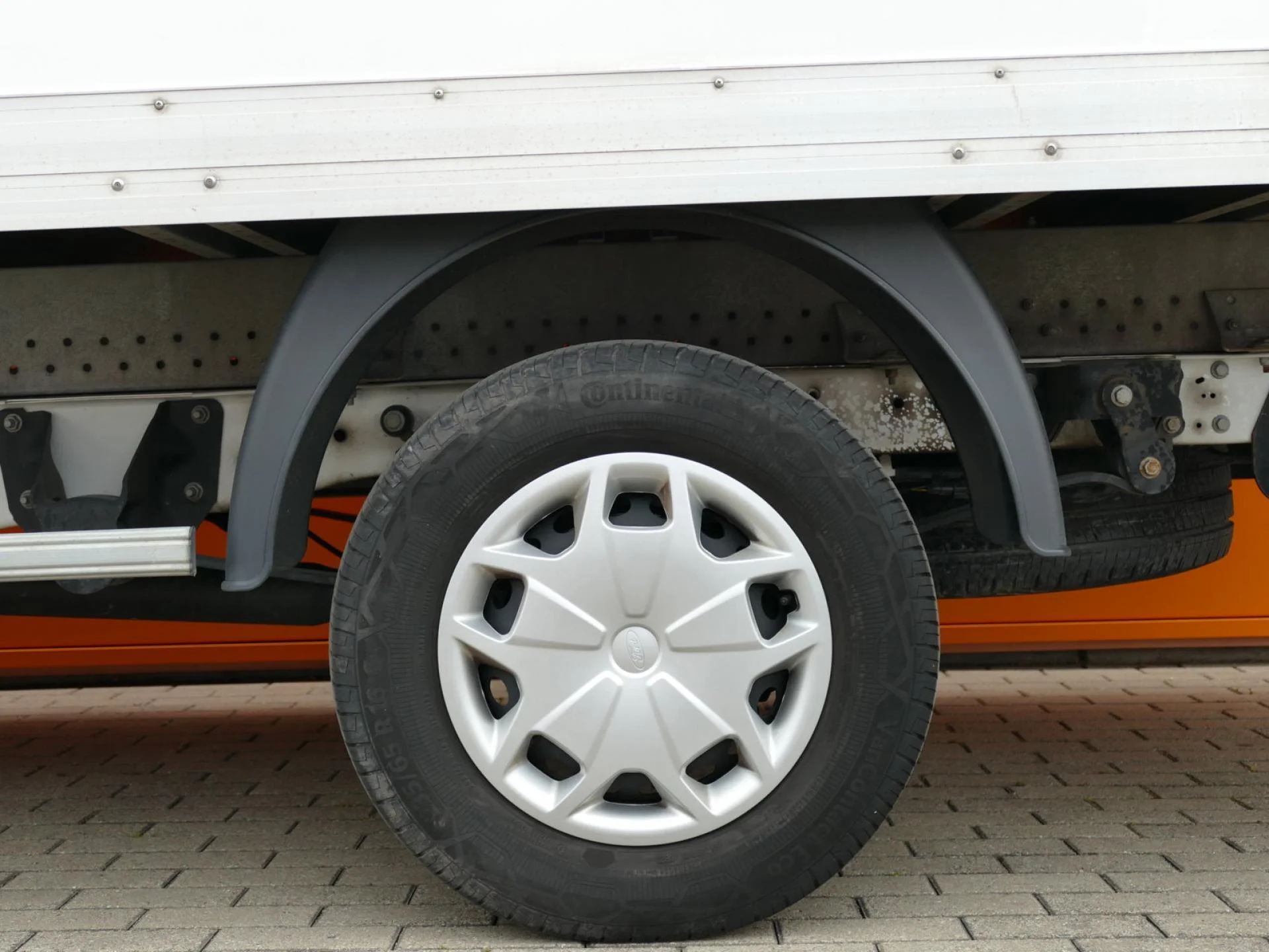 FORD TRANSIT - Miniature 32 sur 32 - Cliquer pour voir cette photo