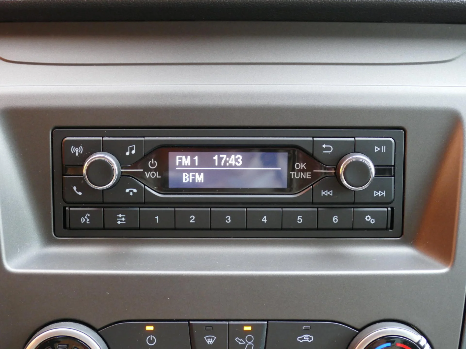 FORD TRANSIT - Miniature 9 sur 32 - Cliquer pour voir cette photo