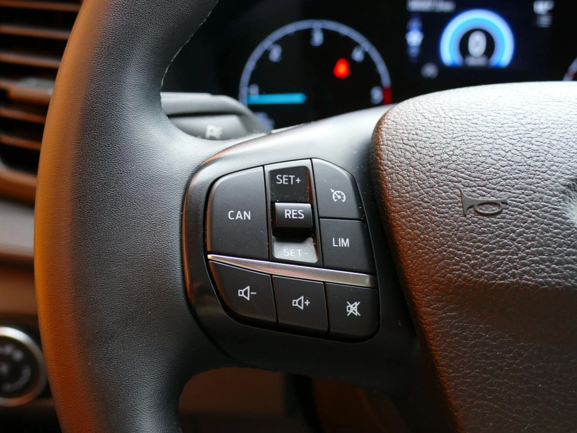 FORD TRANSIT - Miniature 13 sur 32 - Cliquer pour voir cette photo