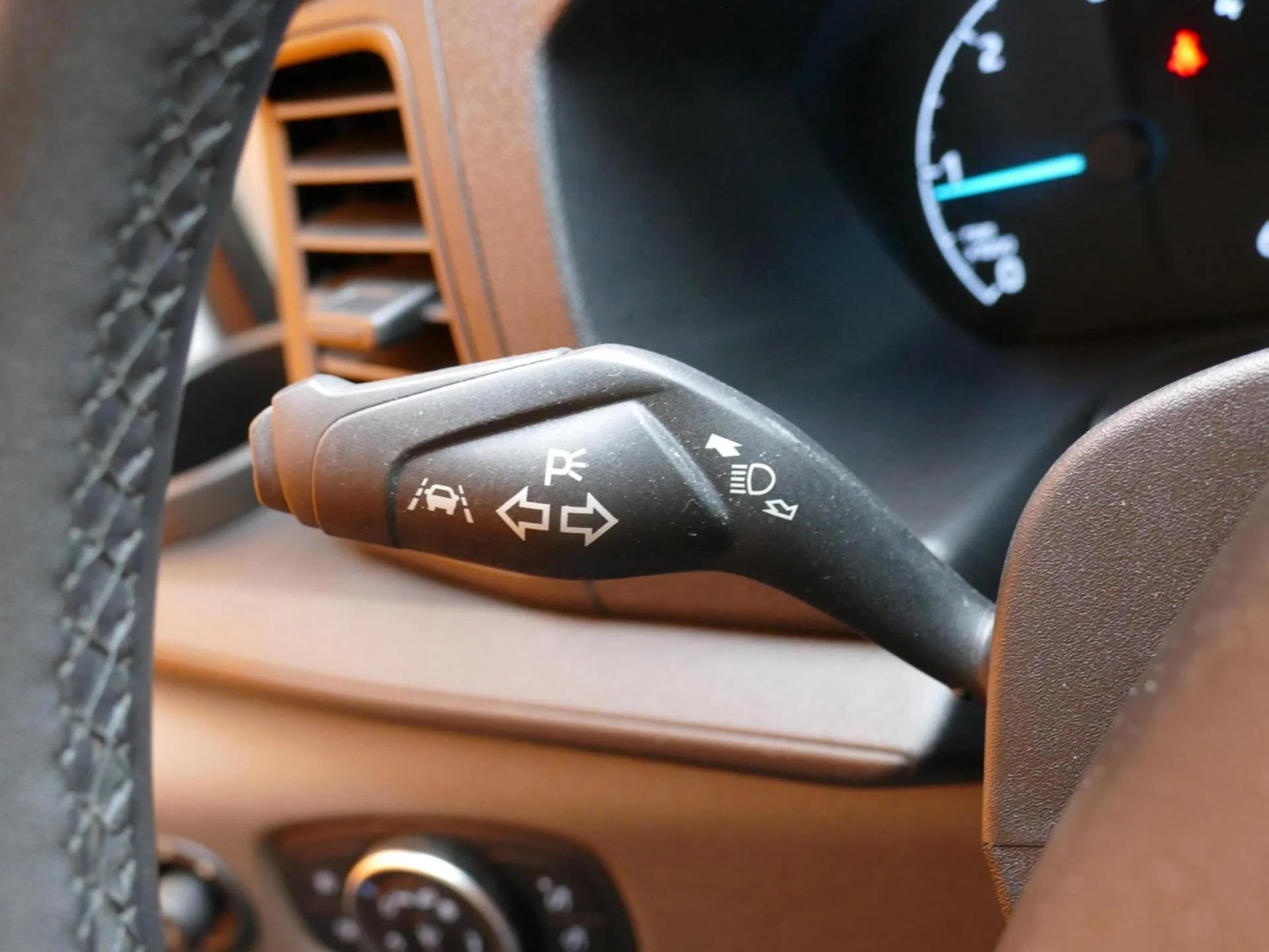 FORD TRANSIT - Miniature 25 sur 32 - Cliquer pour voir cette photo