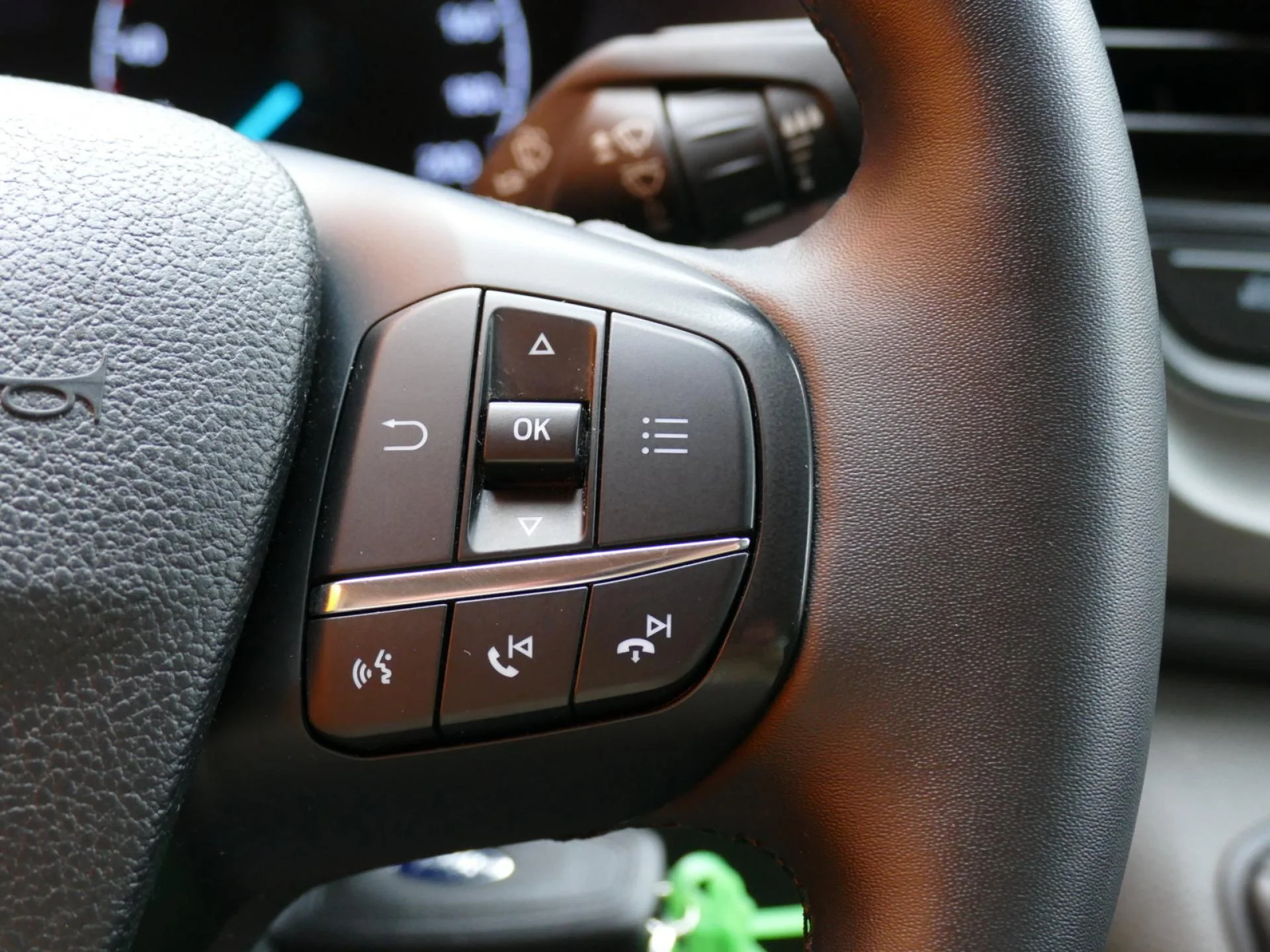 FORD TRANSIT - Miniature 14 sur 32 - Cliquer pour voir cette photo