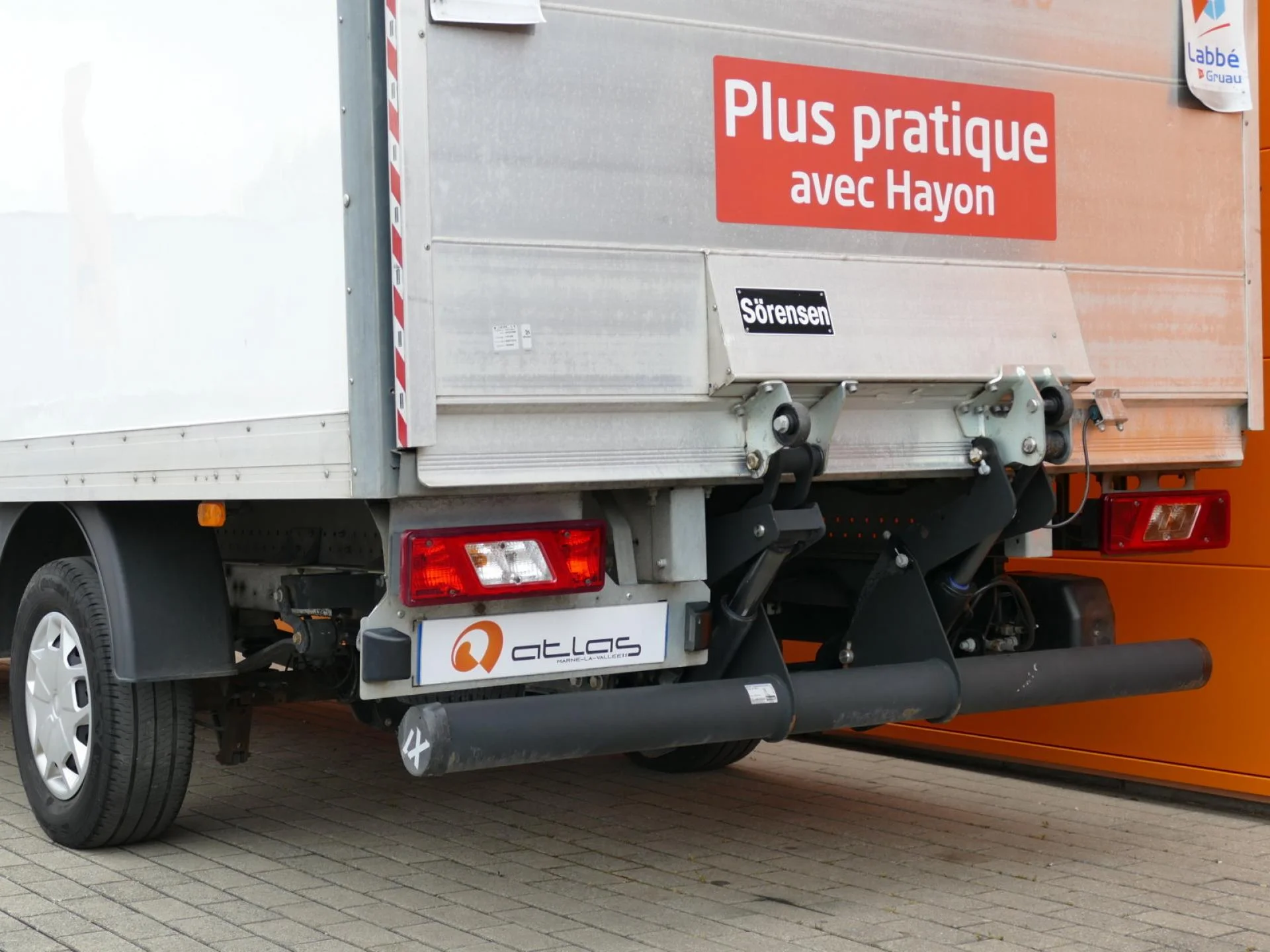 FORD TRANSIT - Miniature 30 sur 32 - Cliquer pour voir cette photo