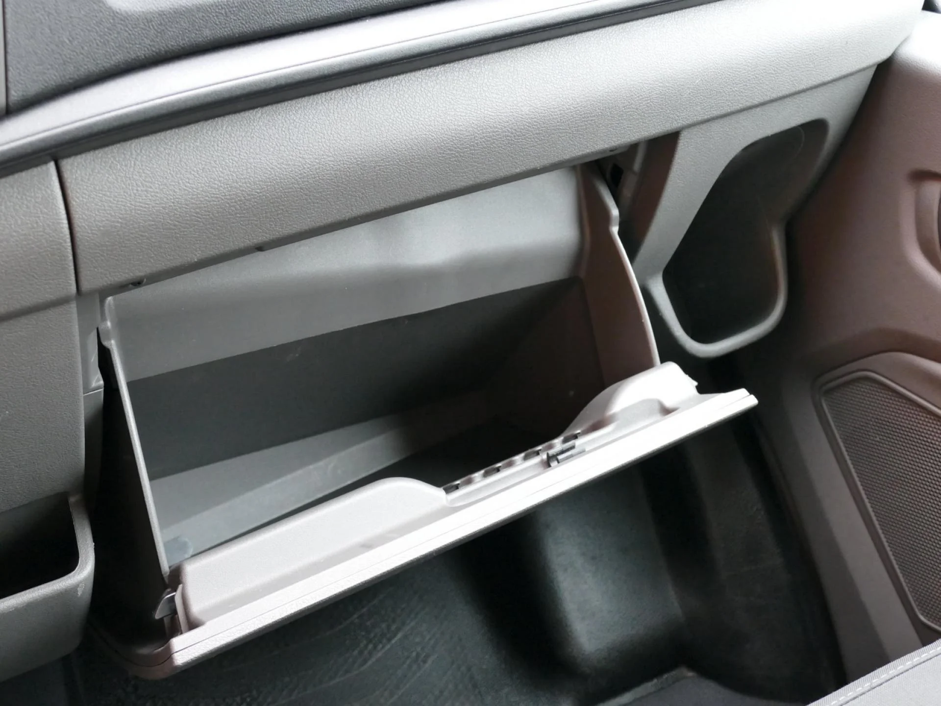 FORD TRANSIT - Miniature 19 sur 32 - Cliquer pour voir cette photo