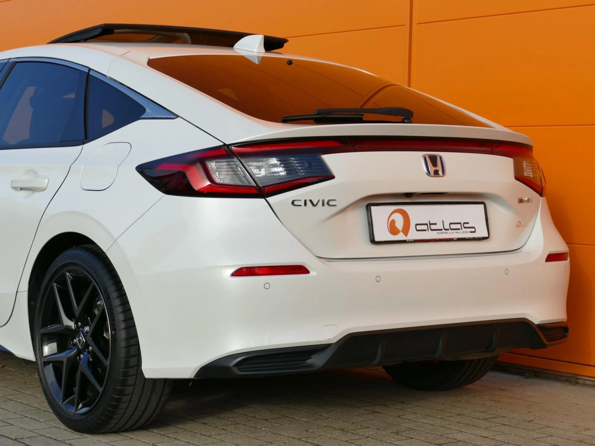 HONDA CIVIC - Miniature 32 sur 34 - Cliquer pour voir cette photo