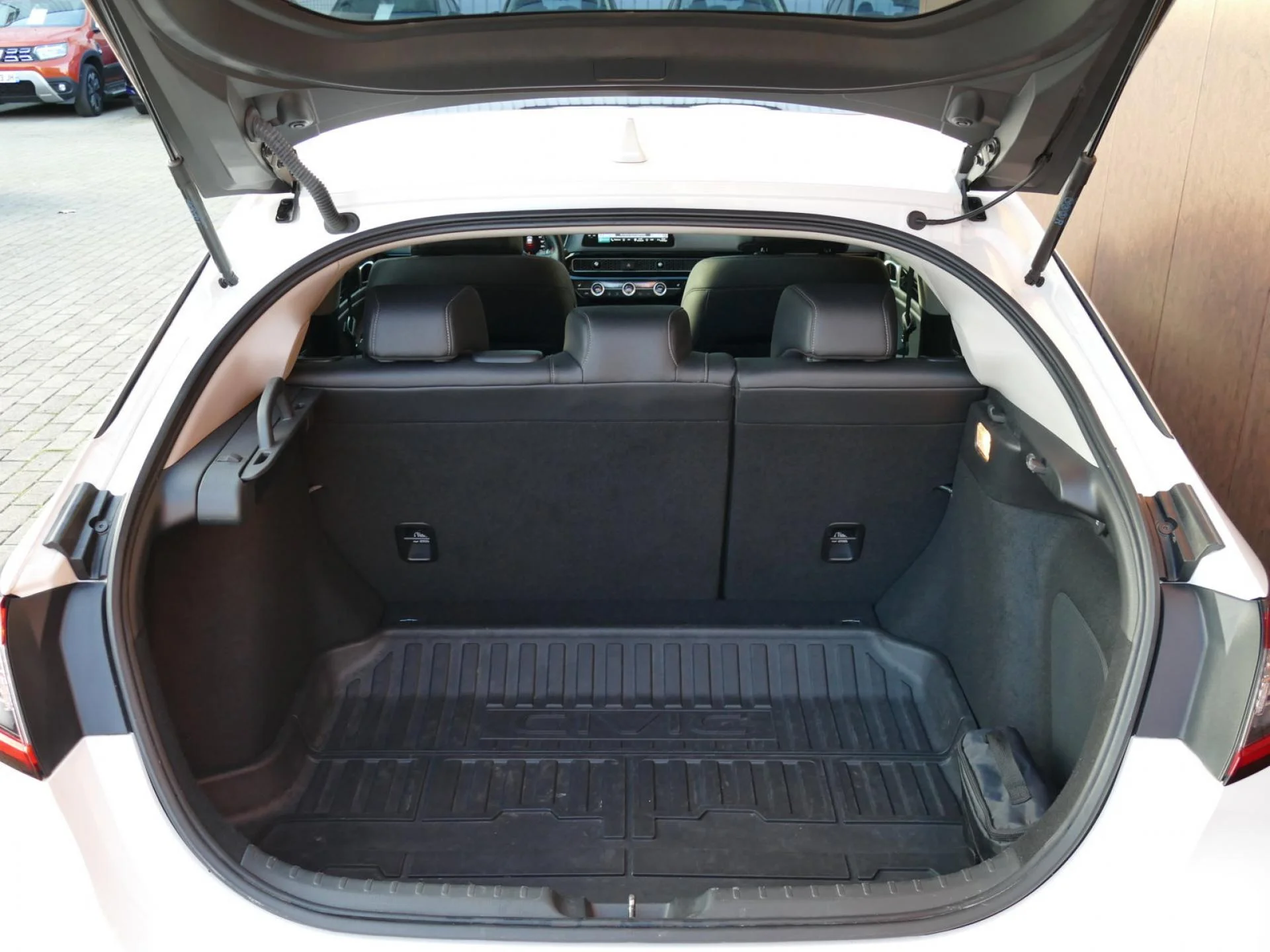 HONDA CIVIC - Miniature 8 sur 34 - Cliquer pour voir cette photo