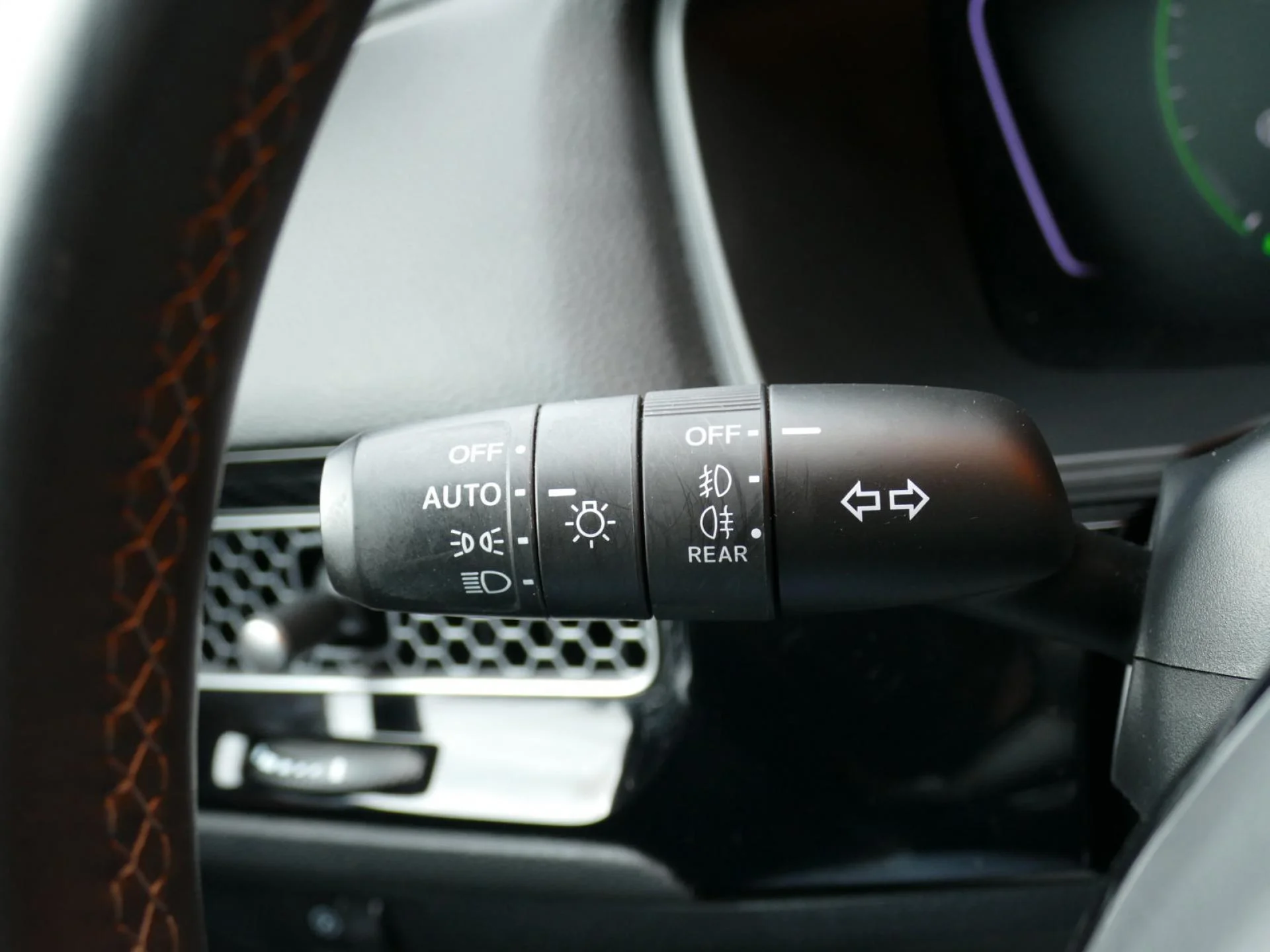 HONDA CIVIC - Miniature 27 sur 35 - Cliquer pour voir cette photo