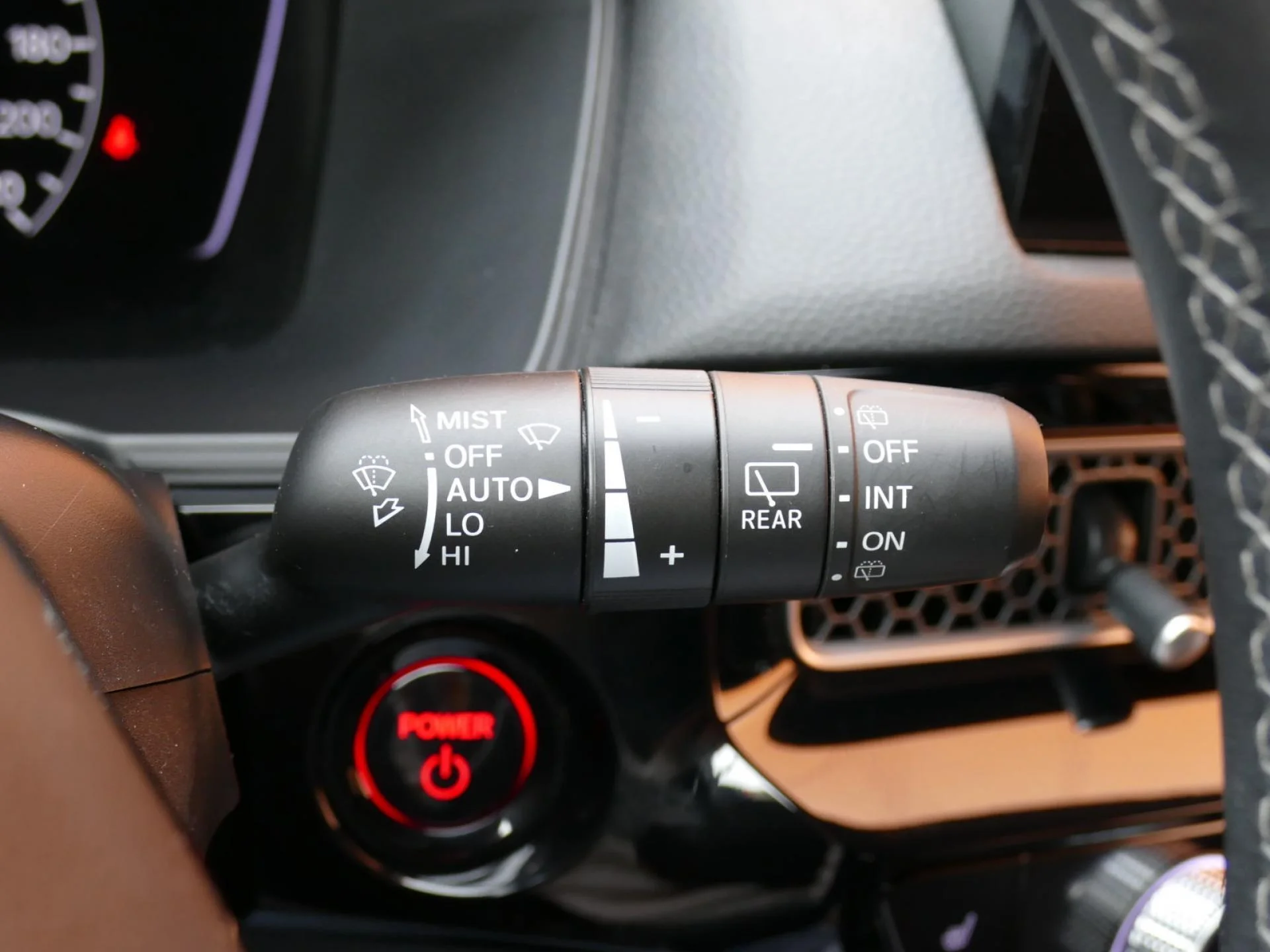 HONDA CIVIC - Miniature 28 sur 35 - Cliquer pour voir cette photo