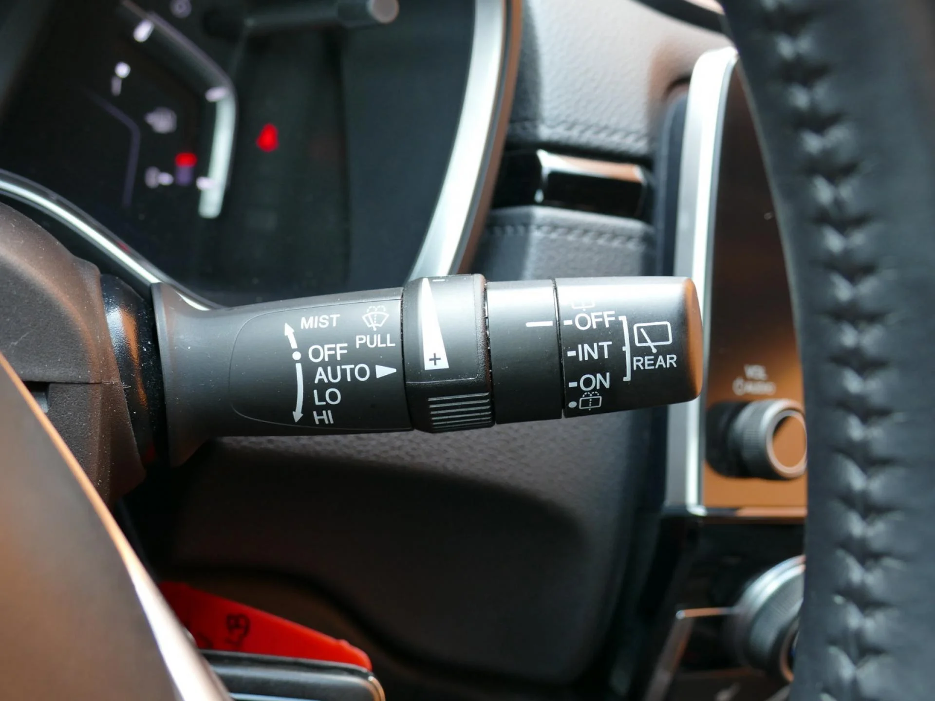 HONDA CR-V - Miniature 24 sur 32 - Cliquer pour voir cette photo