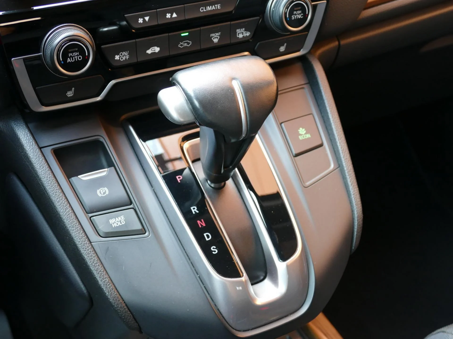 HONDA CR-V - Miniature 17 sur 32 - Cliquer pour voir cette photo