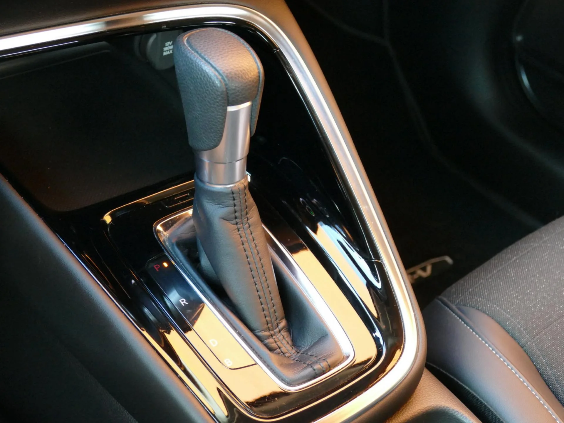 HONDA HR-V - Miniature 20 sur 37 - Cliquer pour voir cette photo