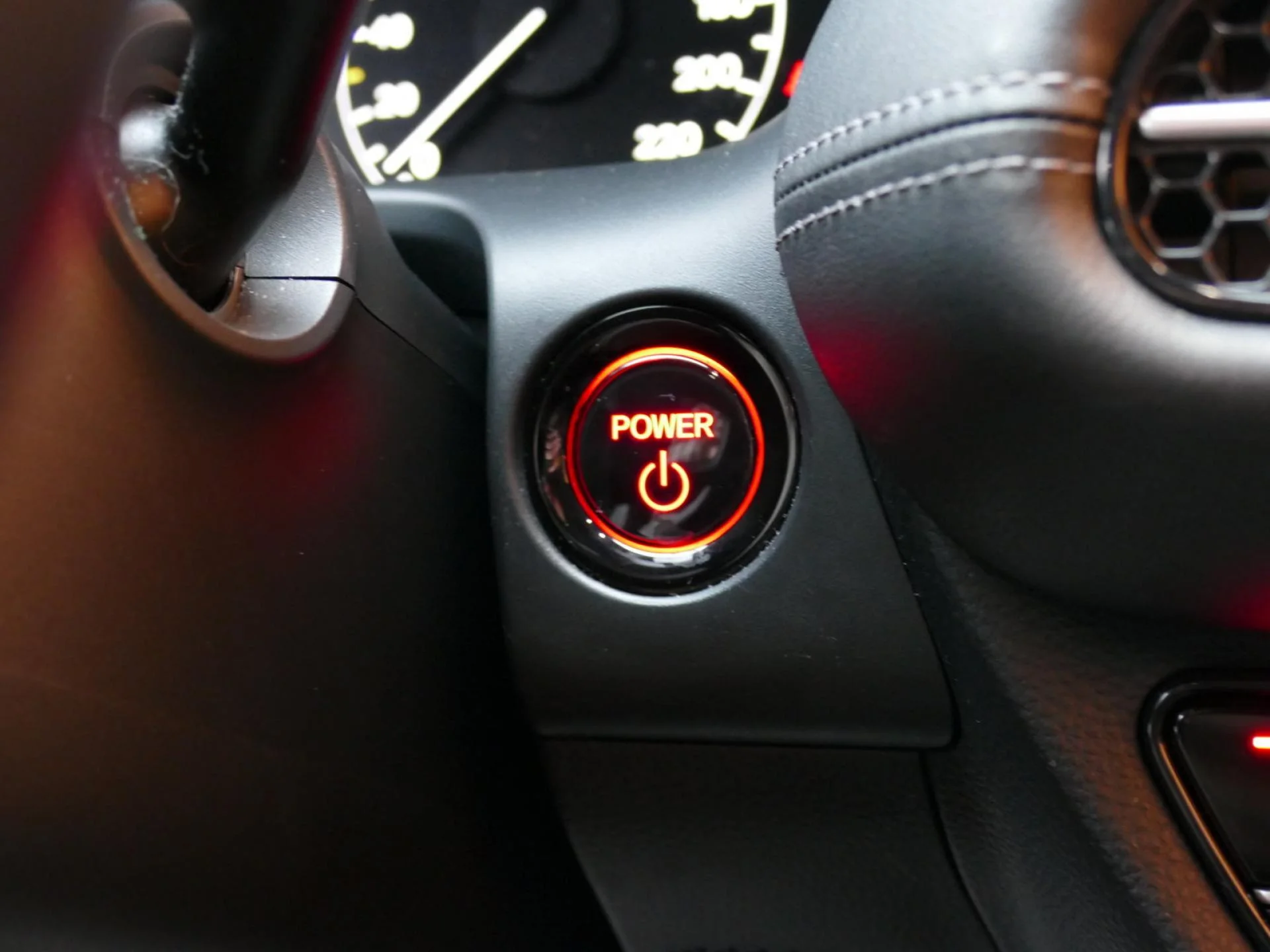 HONDA ZR-V - Miniature 20 sur 31 - Cliquer pour voir cette photo