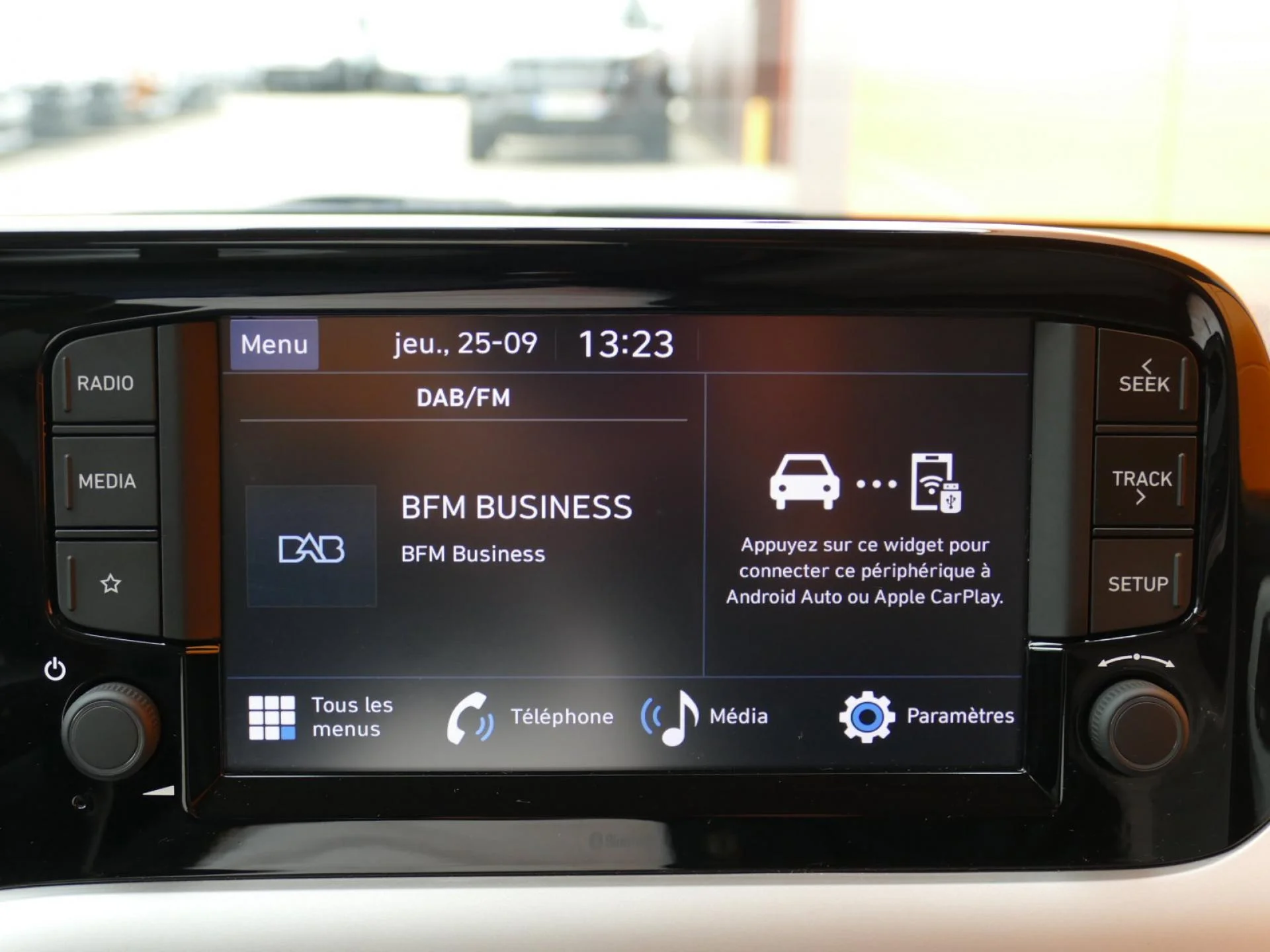 HYUNDAI i10 - Miniature 9 sur 32 - Cliquer pour voir cette photo