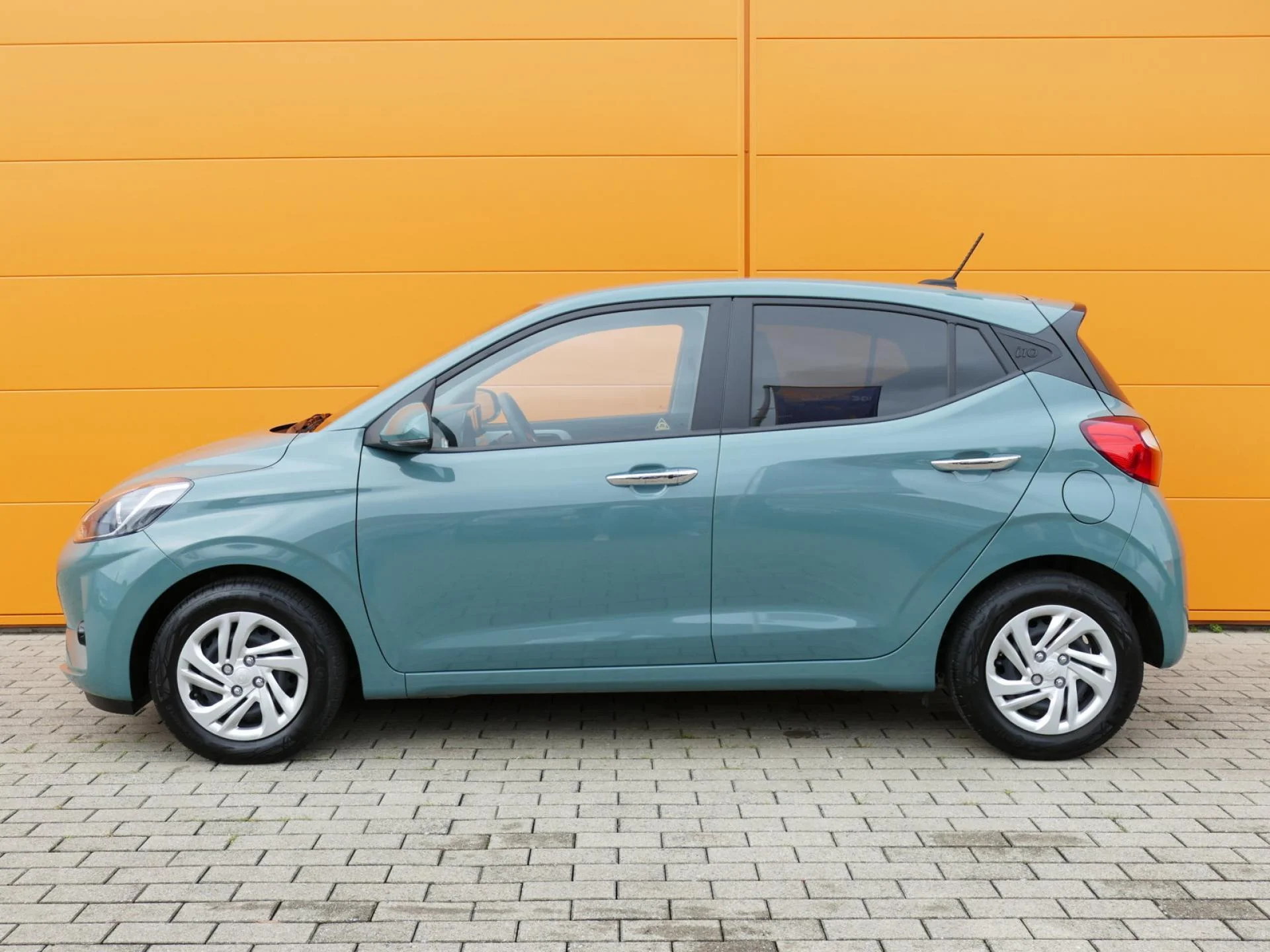 HYUNDAI i10 - Miniature 3 sur 32 - Cliquer pour voir cette photo