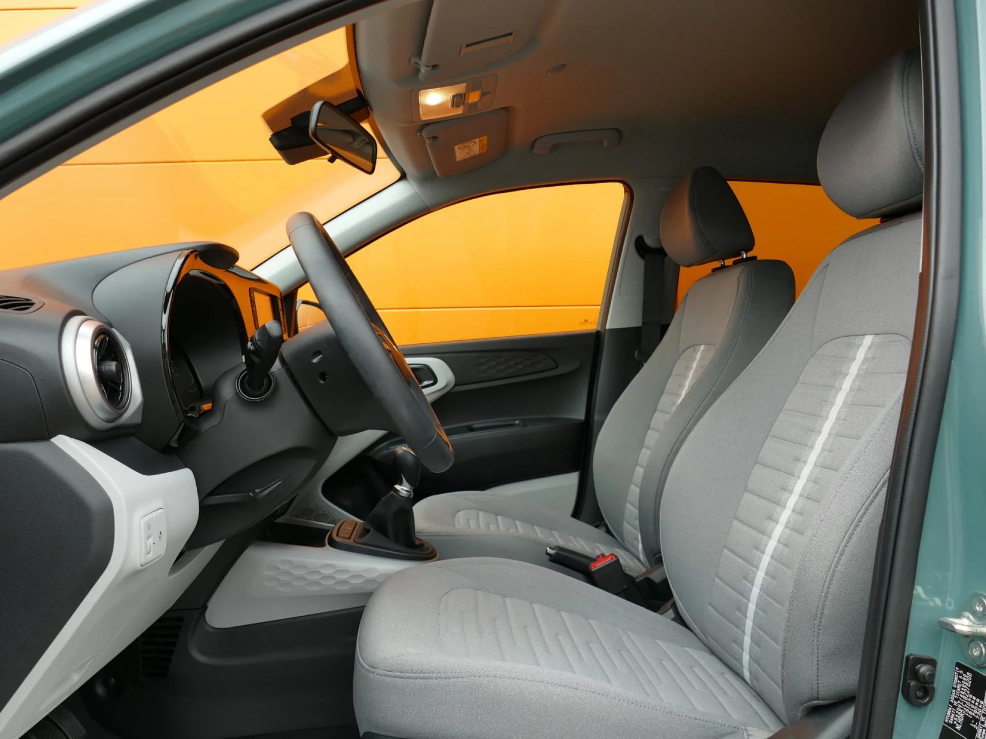 HYUNDAI i10 - Miniature 6 sur 32 - Cliquer pour voir cette photo
