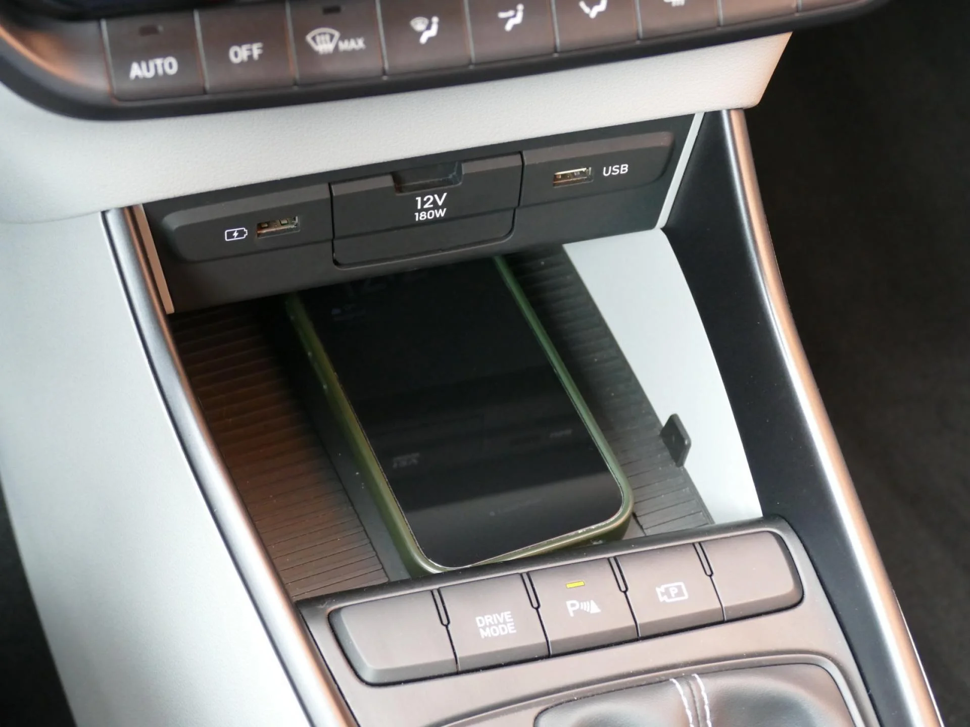 HYUNDAI i20 - Miniature 19 sur 32 - Cliquer pour voir cette photo