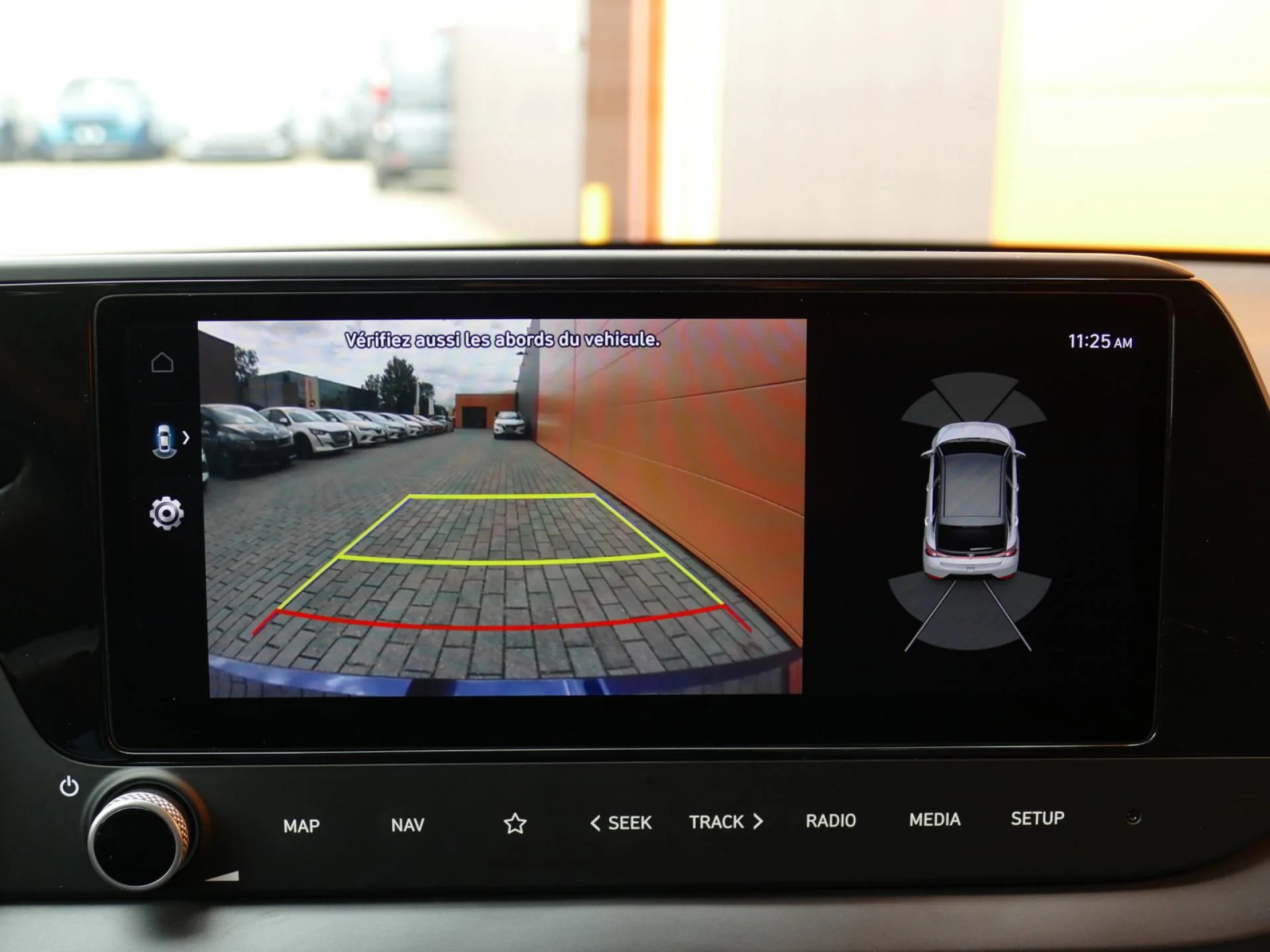 HYUNDAI i20 - Miniature 10 sur 32 - Cliquer pour voir cette photo