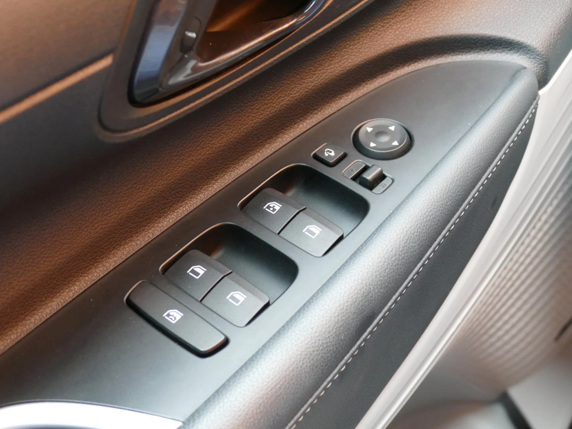 HYUNDAI i20 - Miniature 23 sur 32 - Cliquer pour voir cette photo