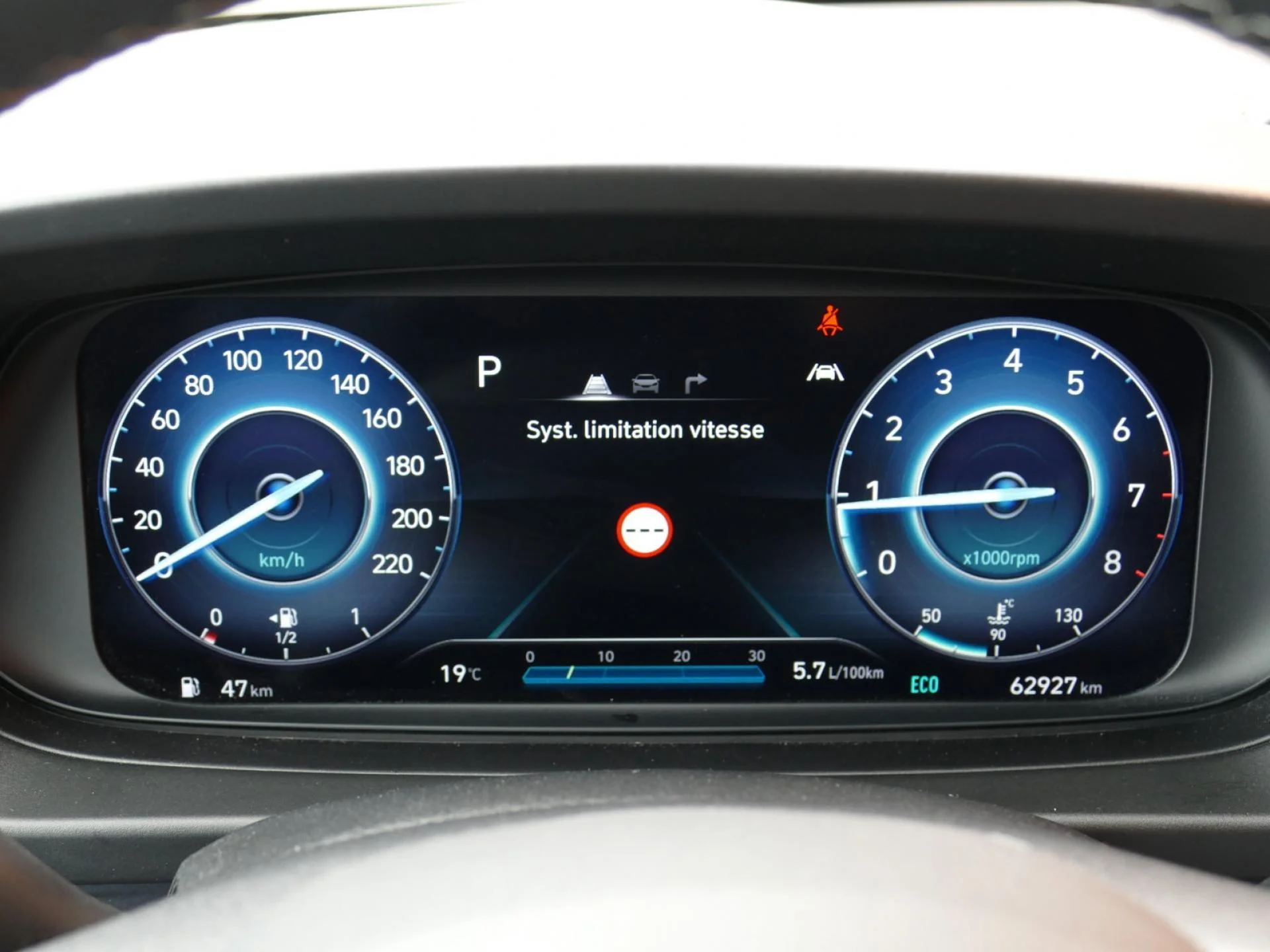 HYUNDAI i20 - Miniature 15 sur 32 - Cliquer pour voir cette photo
