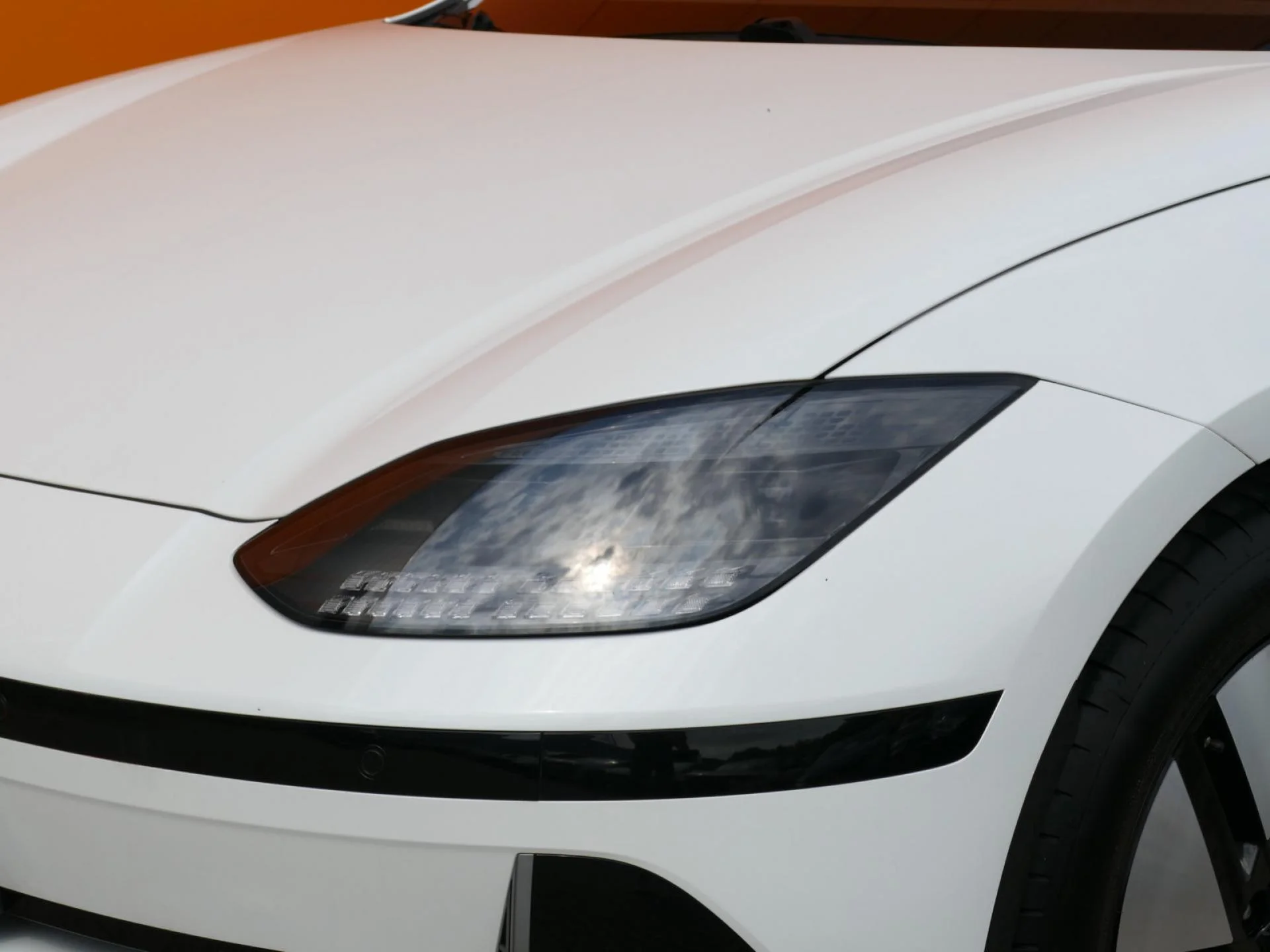 HYUNDAI IONIQ 6 - Miniature 32 sur 36 - Cliquer pour voir cette photo