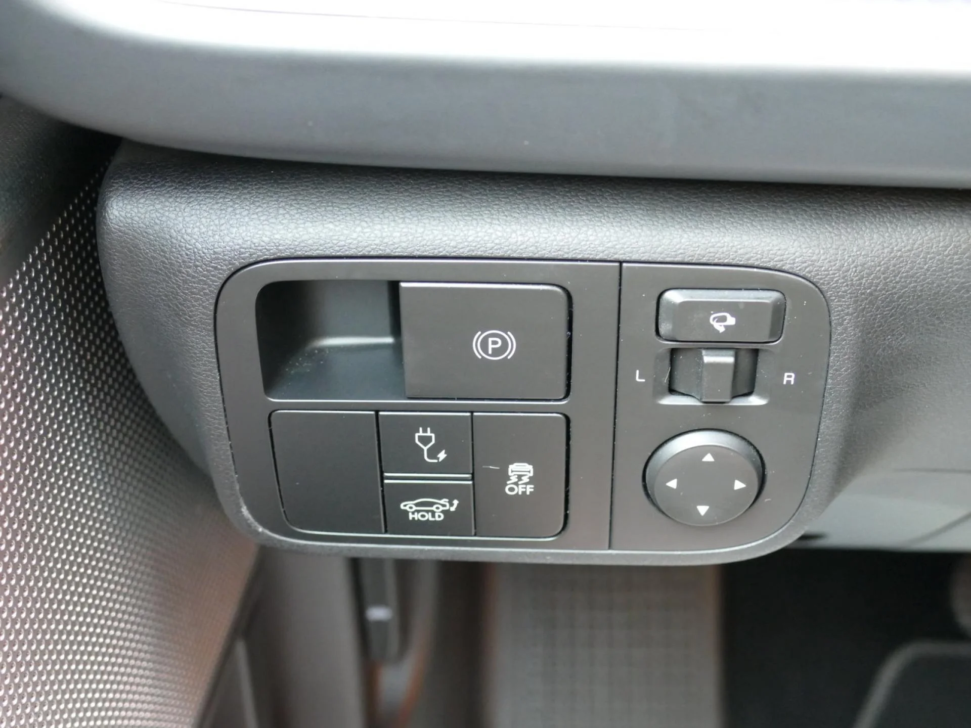HYUNDAI IONIQ 6 - Miniature 20 sur 36 - Cliquer pour voir cette photo